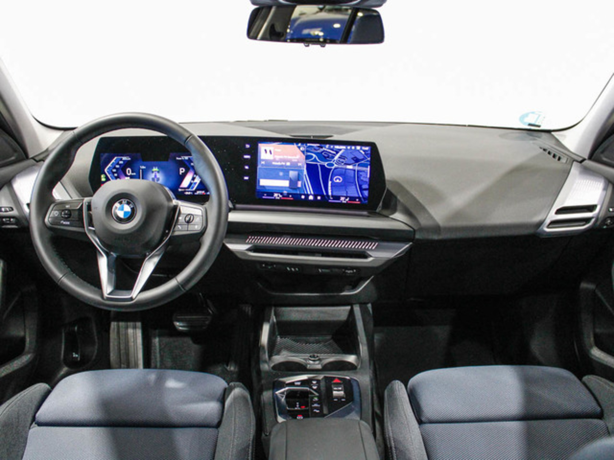 Renting BMW Serie 1 120d 120 kW (163 CV) 12 36
