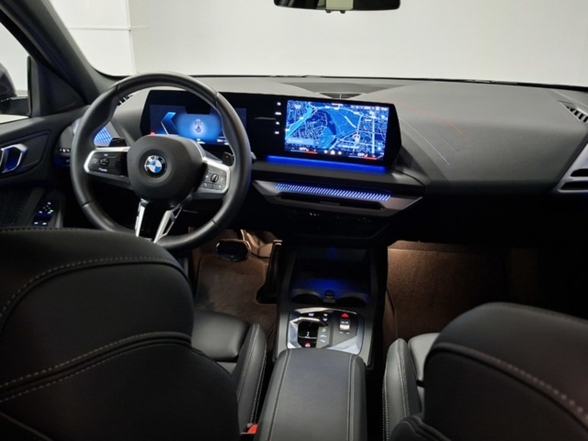 Renting BMW Serie 1 120d 120 kW (163 CV) 12 37