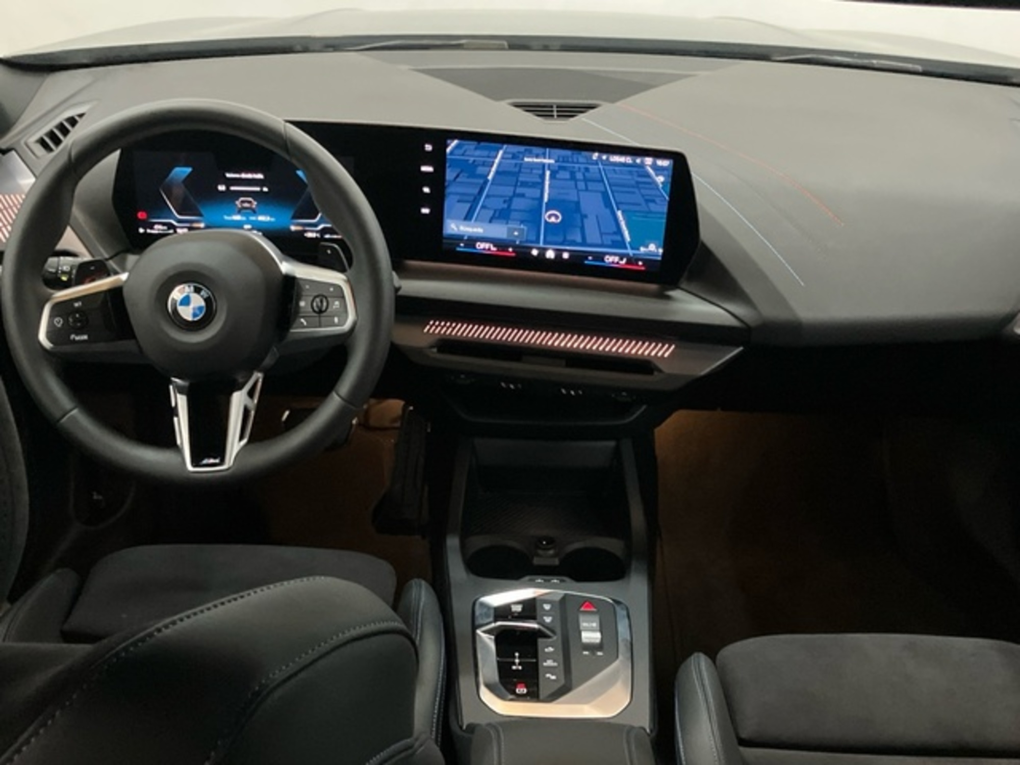 Renting BMW Serie 1 120d 120 kW (163 CV) 16