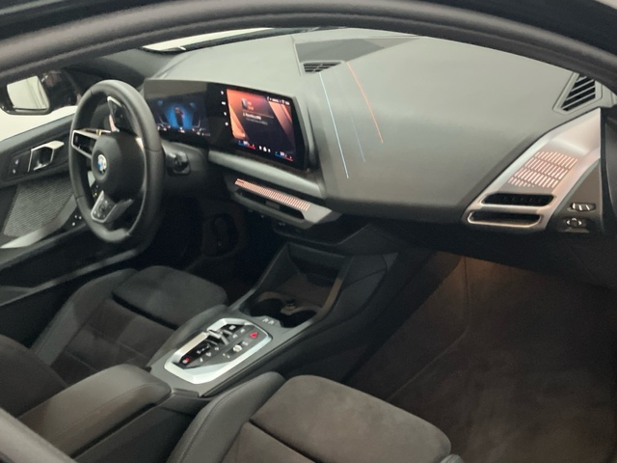 Renting BMW Serie 1 120d 120 kW (163 CV) 16
