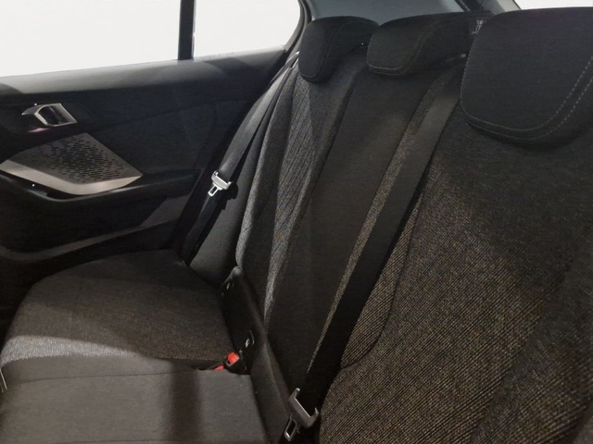 Renting BMW Serie 1 120i 125 kW (170 CV) 1