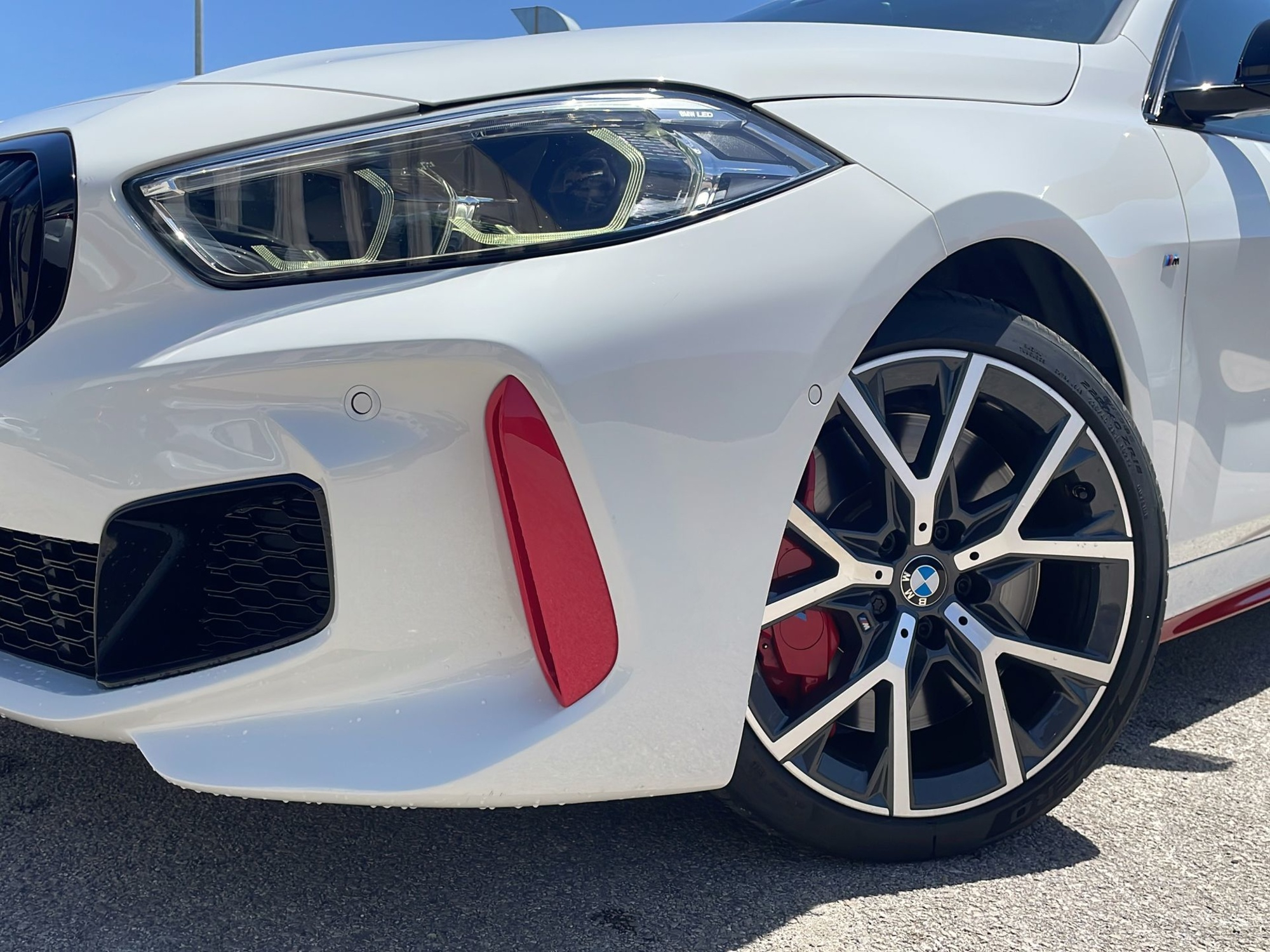 Renting BMW Serie 1 128ti 195 kW (265 CV) 1