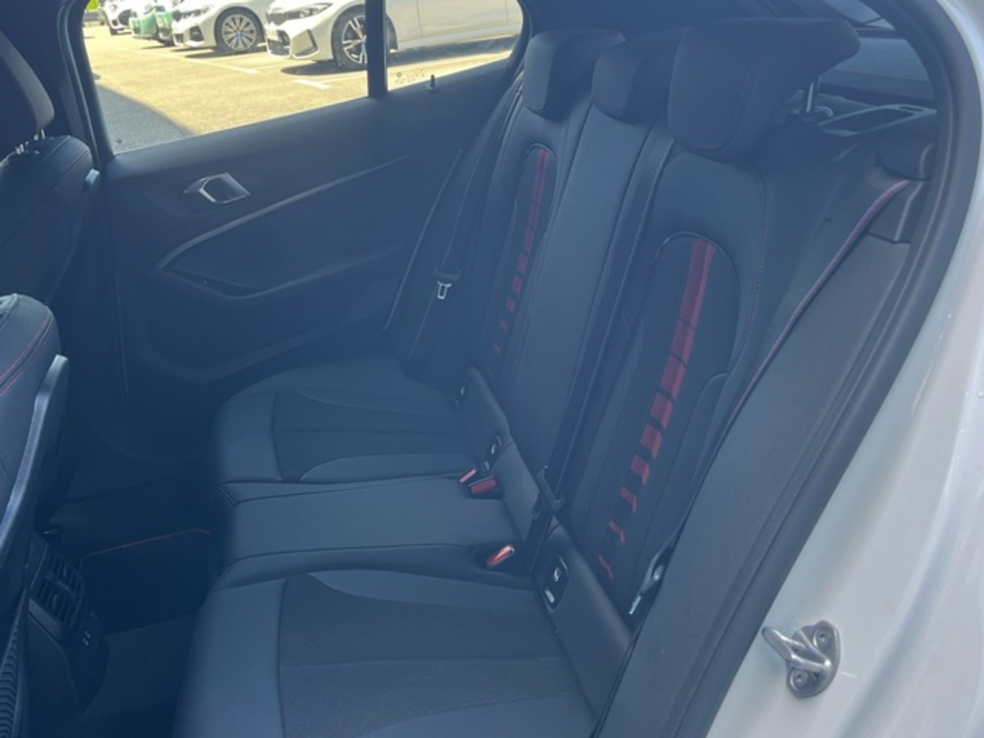 Renting BMW Serie 1 128ti 195 kW (265 CV)
