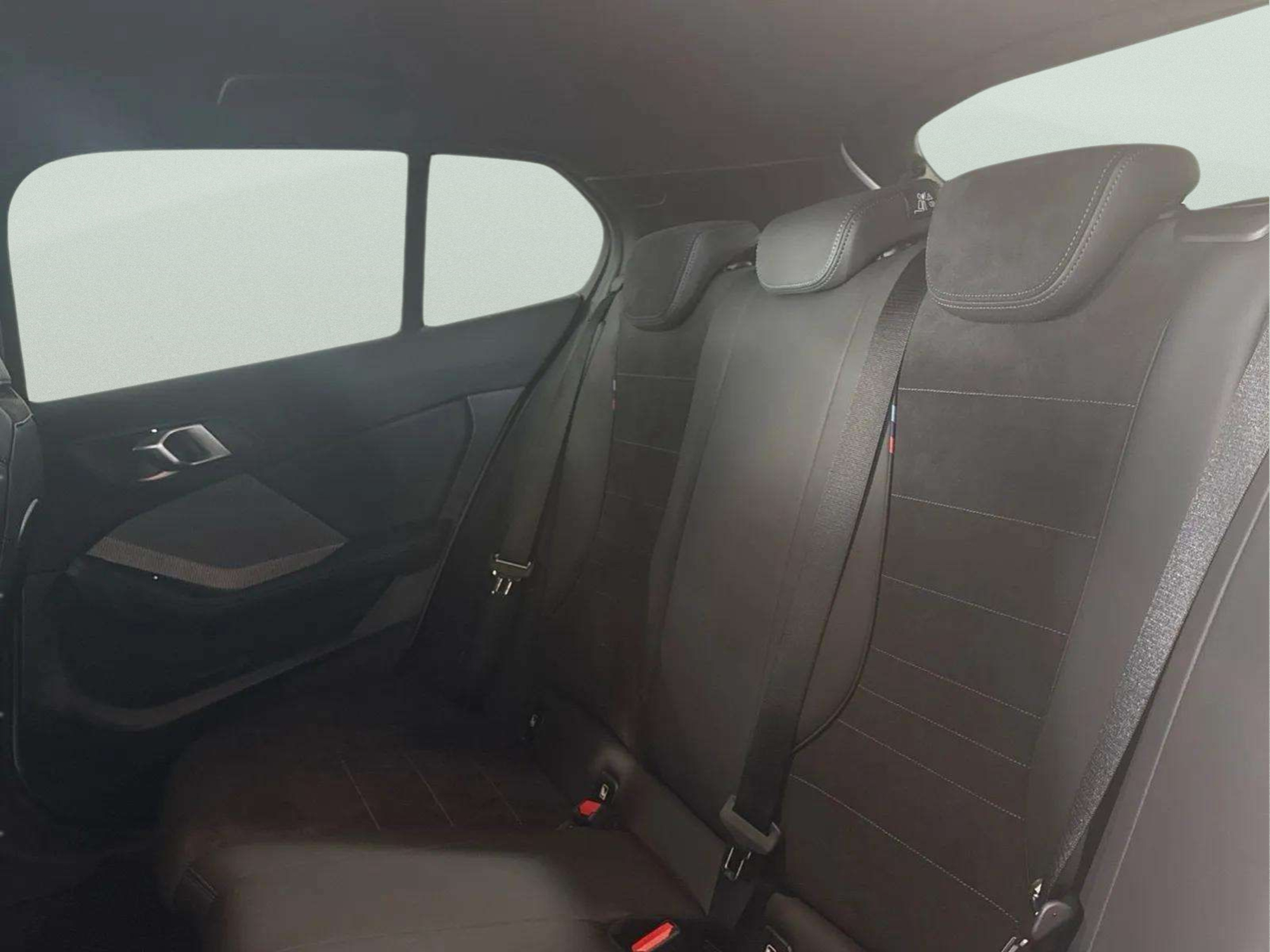 Renting BMW Serie 1 M135i xDrive 221 kW (300 CV) 1 1
