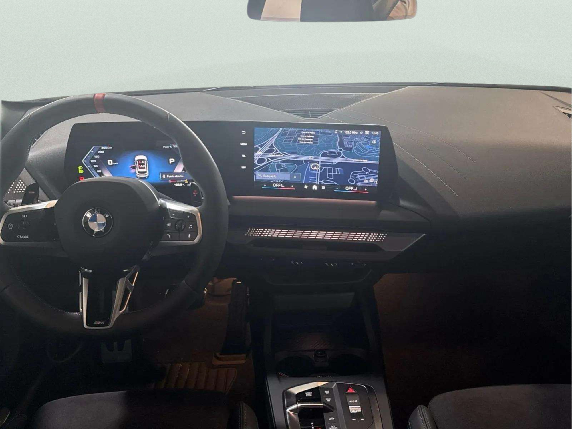 Renting BMW Serie 1 M135i xDrive 221 kW (300 CV) 1 1