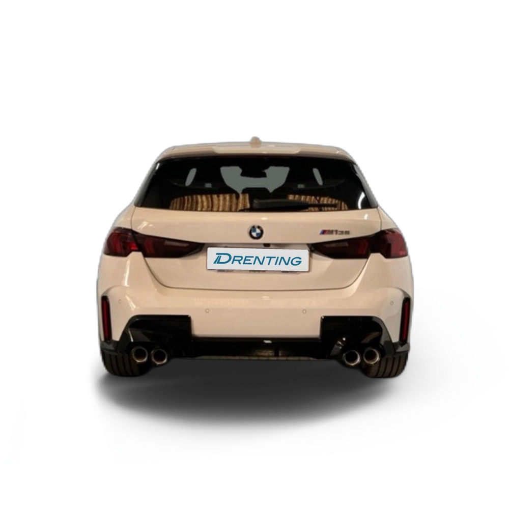 Renting BMW Serie 1 M135i xDrive 221 kW (300 CV) 5