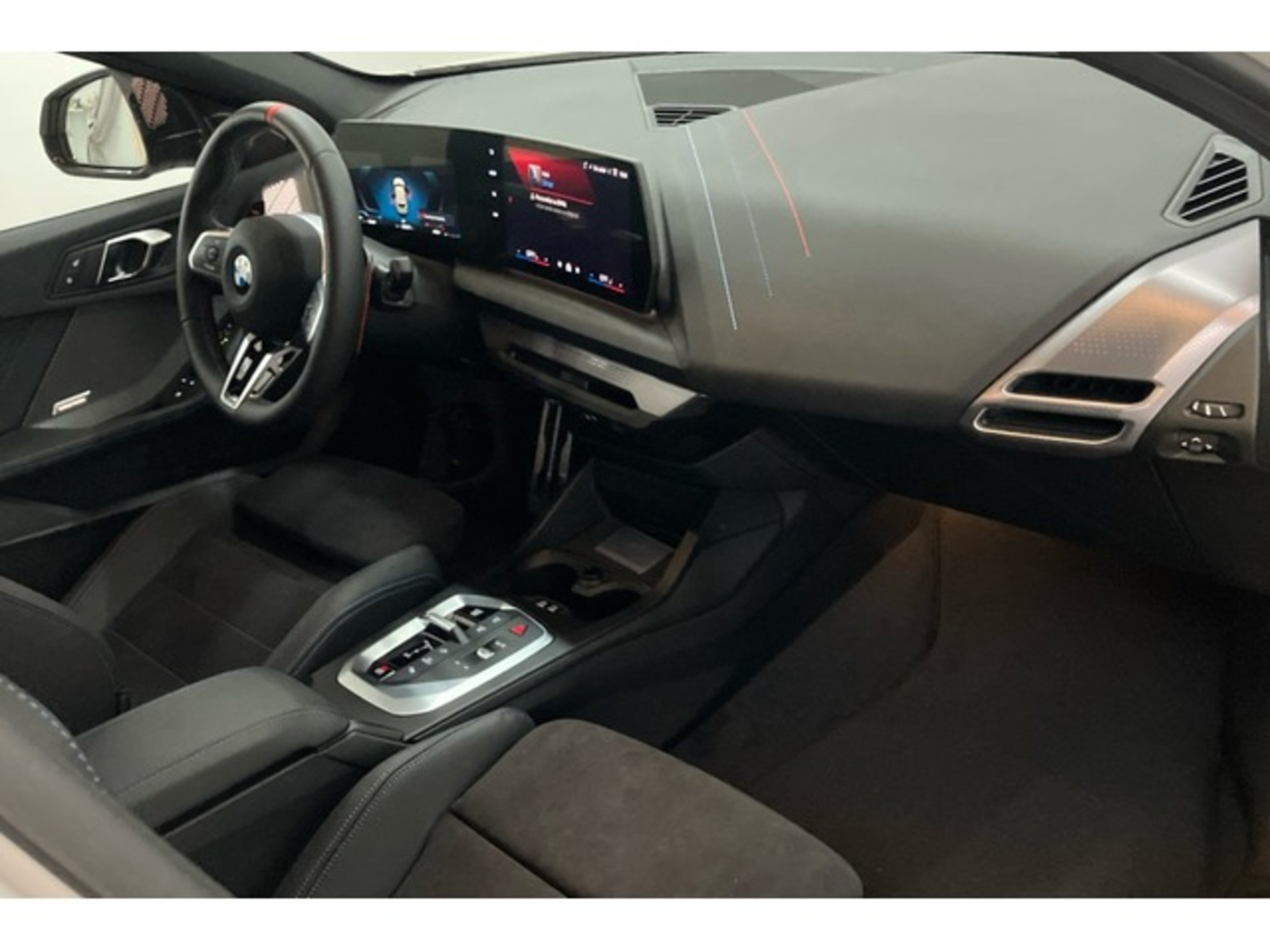 Renting BMW Serie 1 M135i xDrive 221 kW (300 CV) 5