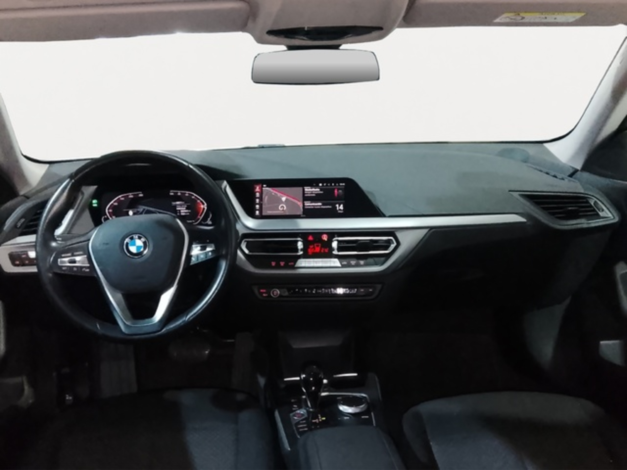 Renting BMW Serie 2 216d Gran Coupe 85 kW (116 CV) 3