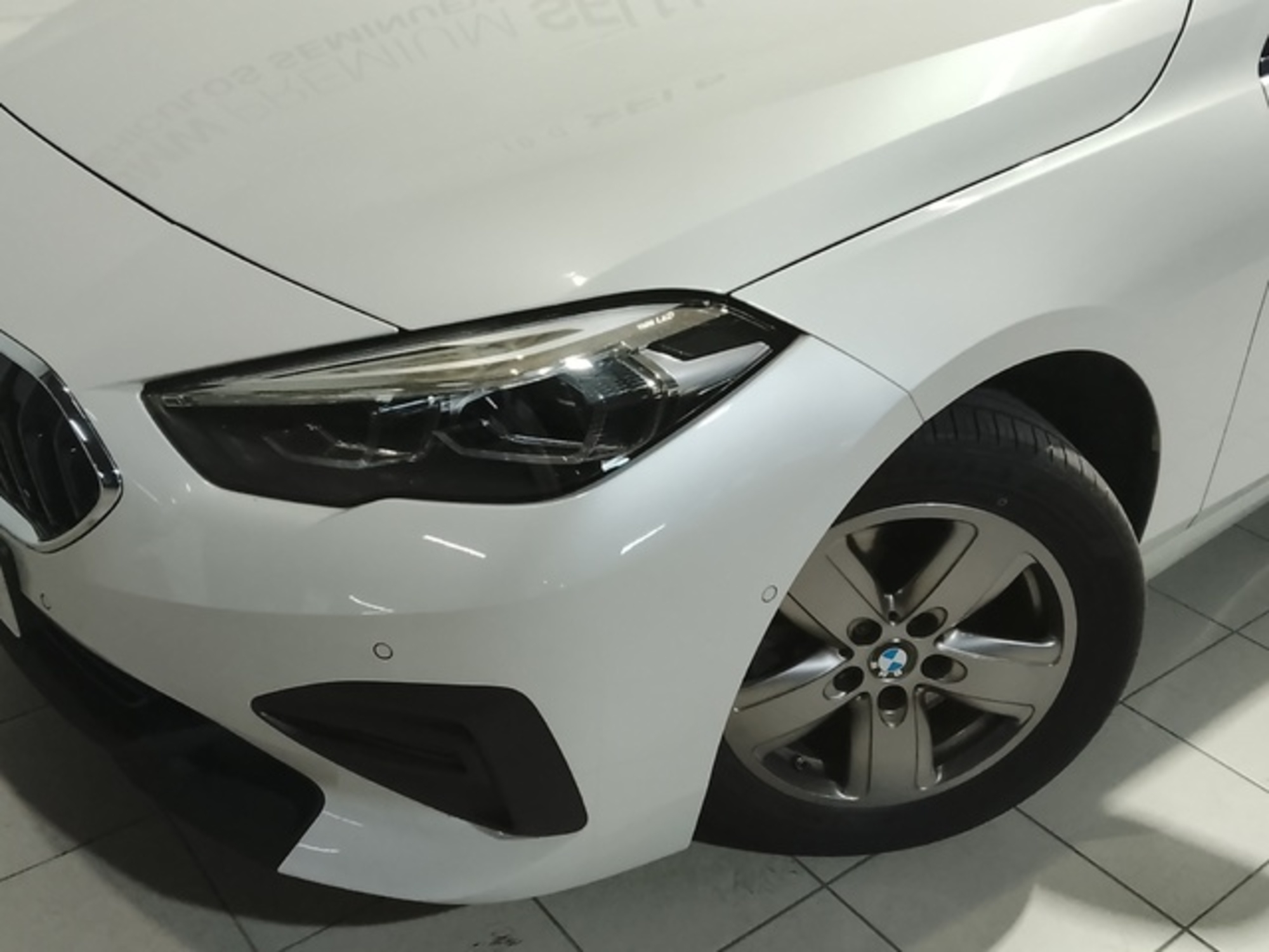 Renting BMW Serie 2 216d Gran Coupe 85 kW (116 CV) 3