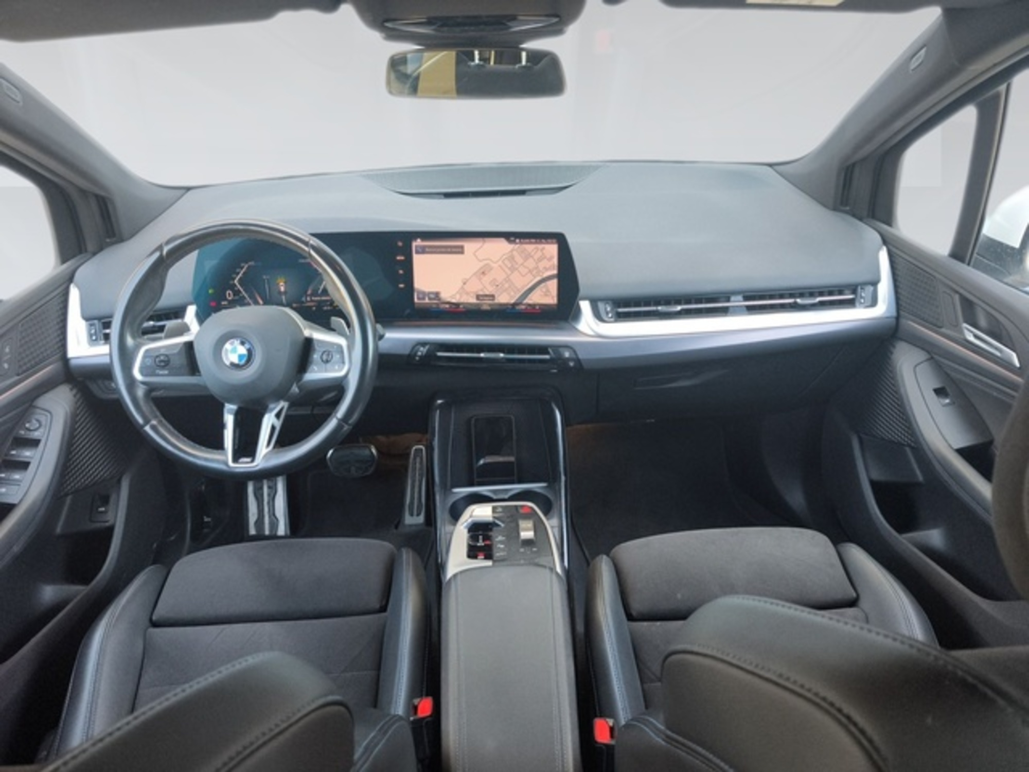 Renting BMW Serie 2 218d Active Tourer 110 kW (150 CV) 1 2