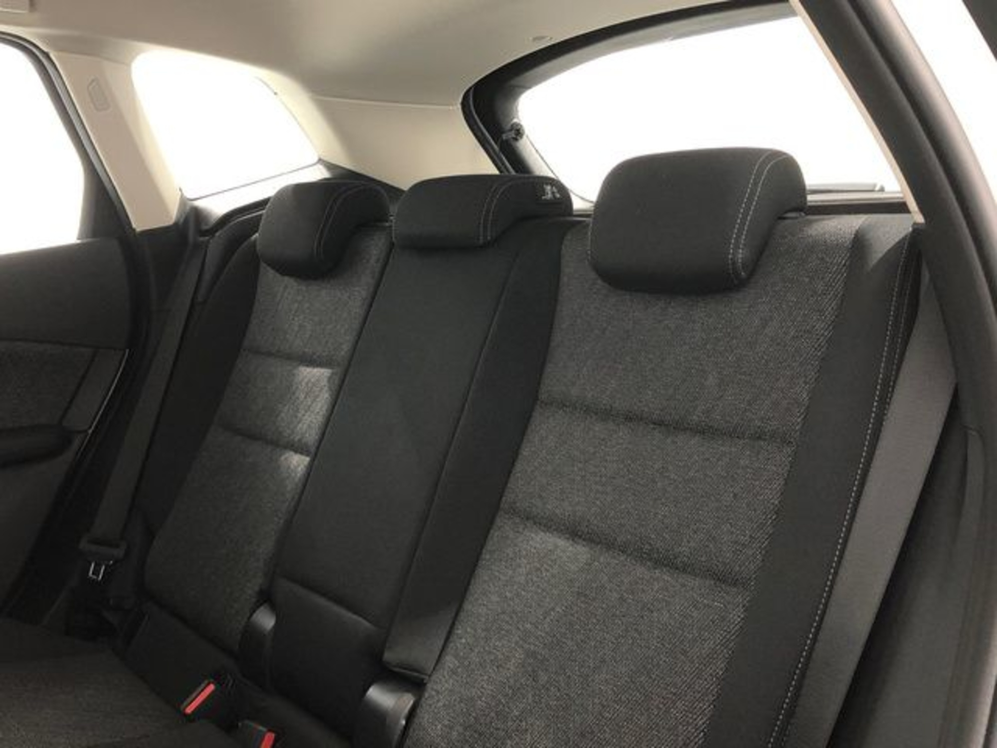 Renting BMW Serie 2 218d Active Tourer 110 kW (150 CV) 4 2