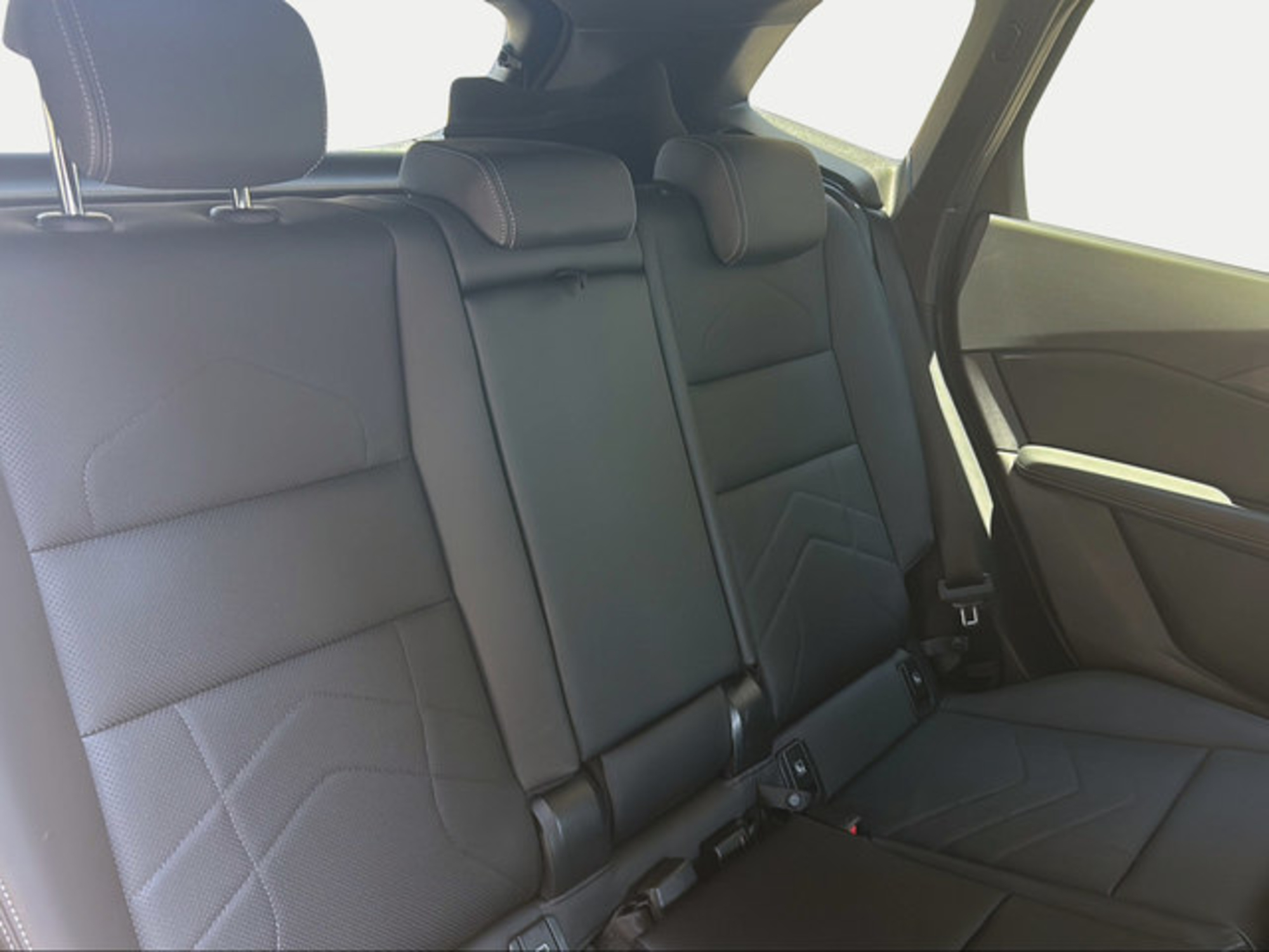 Renting BMW Serie 2 218d Active Tourer 110 kW (150 CV) 4 3