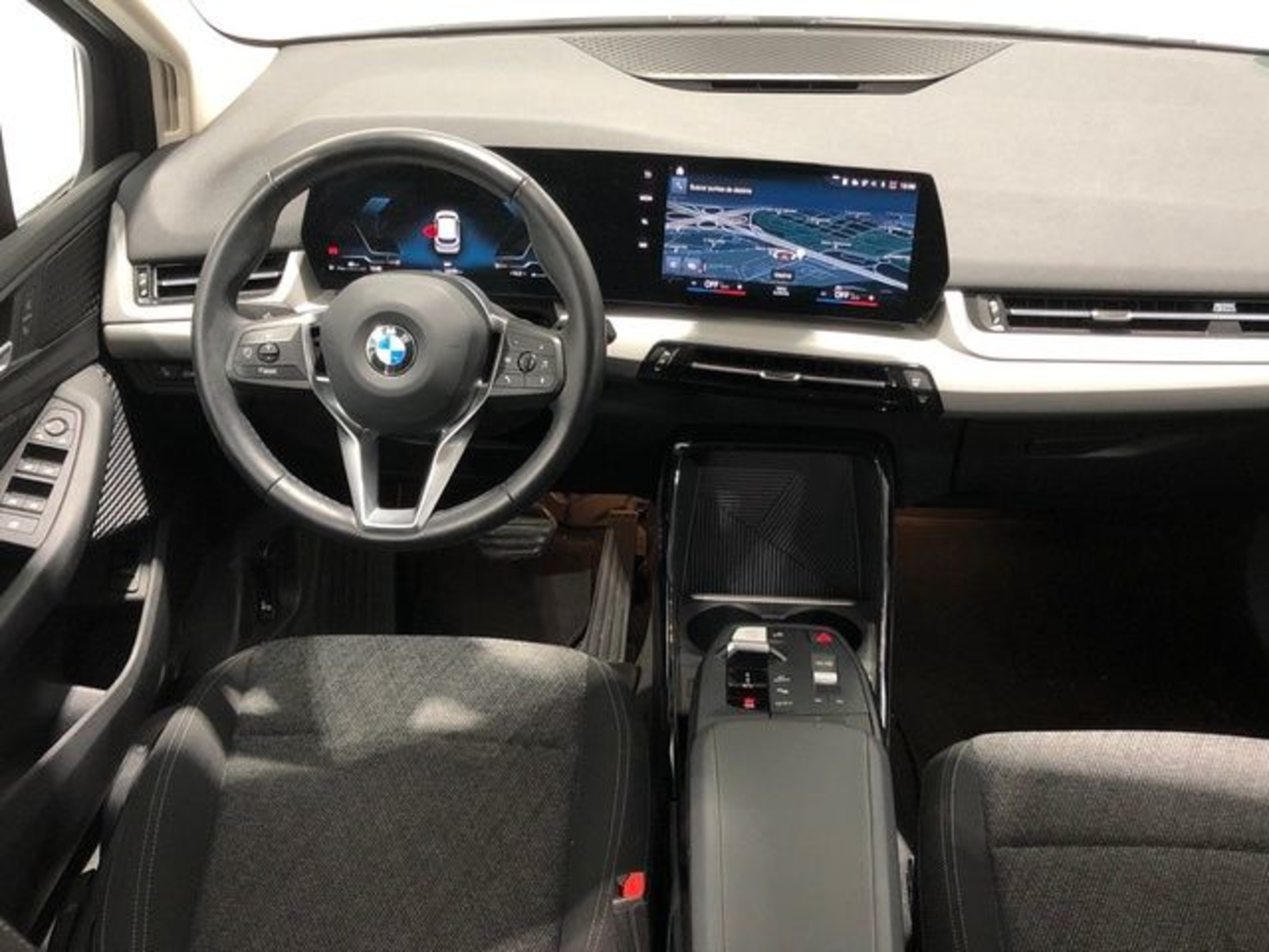 Renting BMW Serie 2 218d Active Tourer 110 kW (150 CV) 4 4