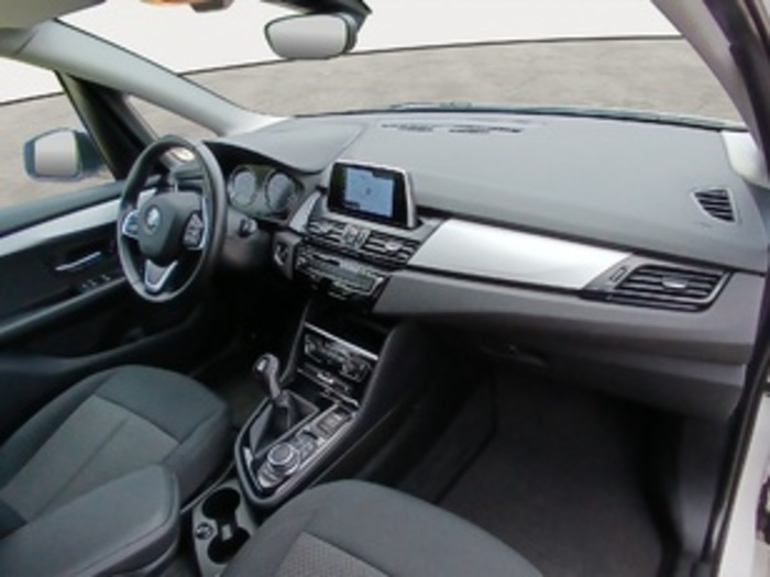Renting BMW Serie 2 218d Active Tourer Business 110 kW (150 CV)