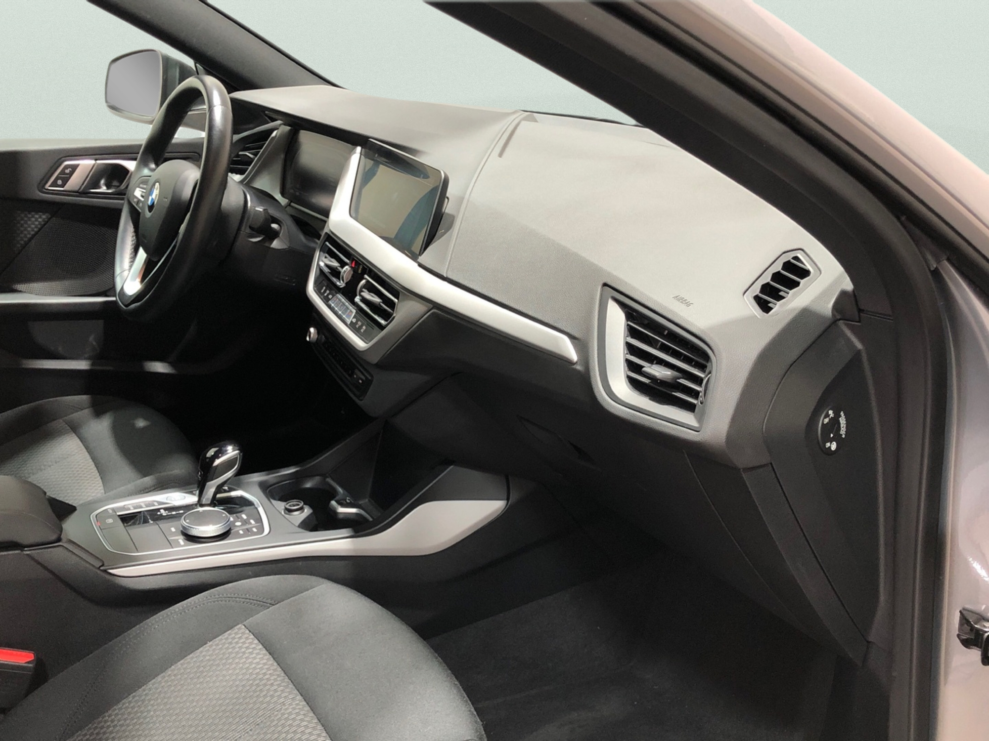 Renting BMW Serie 2 218d Gran Coupe 110 kW (150 CV) 14 1