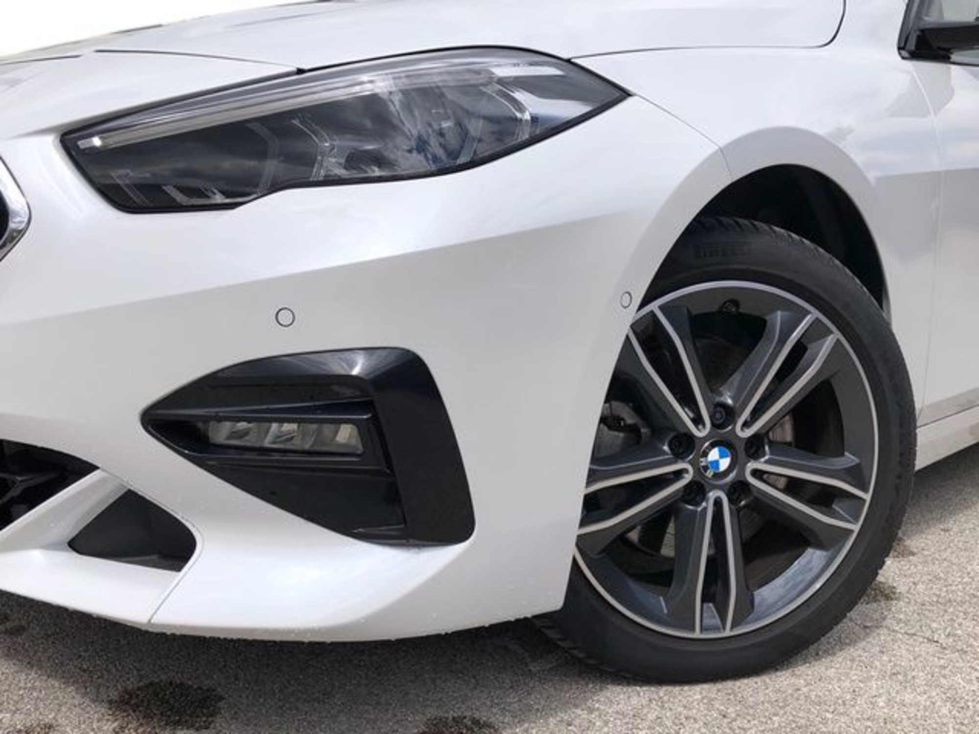 Renting BMW Serie 2 218d Gran Coupe 110 kW (150 CV) 14 3