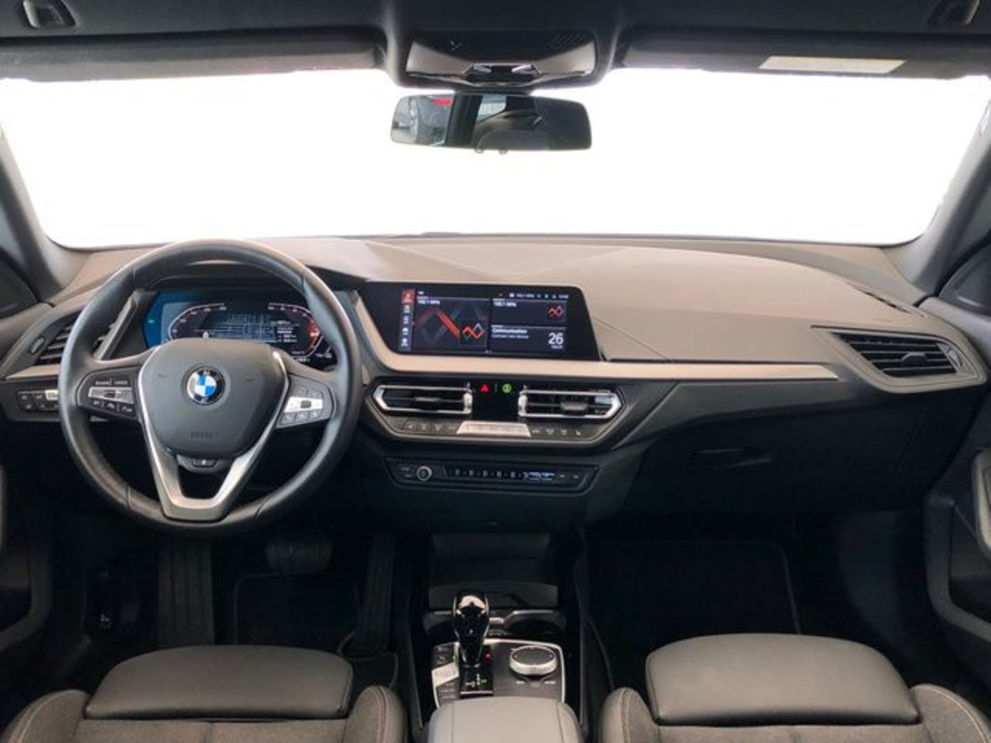 Renting BMW Serie 2 218d Gran Coupe 110 kW (150 CV) 14 3