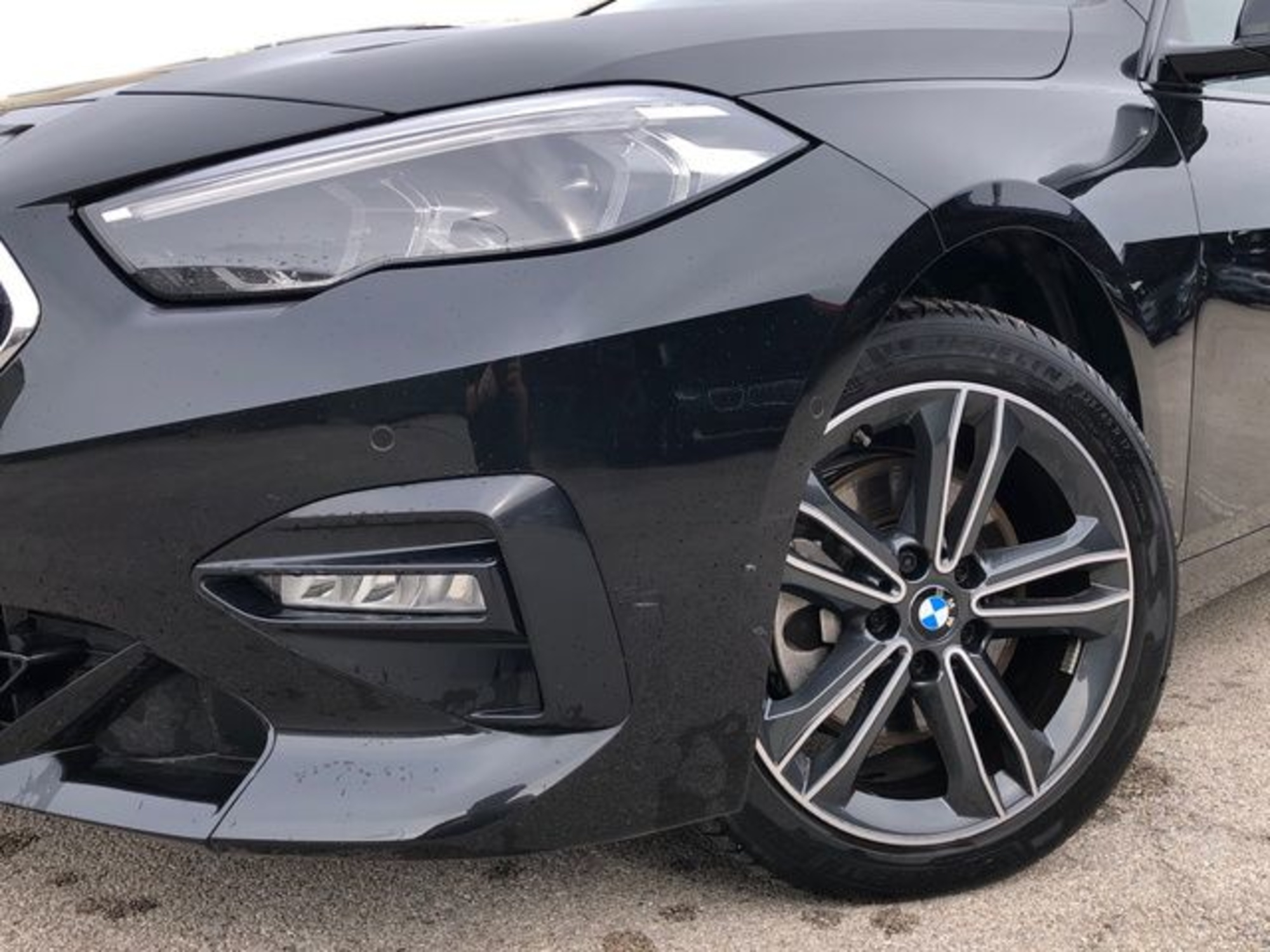 Renting BMW Serie 2 218d Gran Coupe 110 kW (150 CV) 2 3