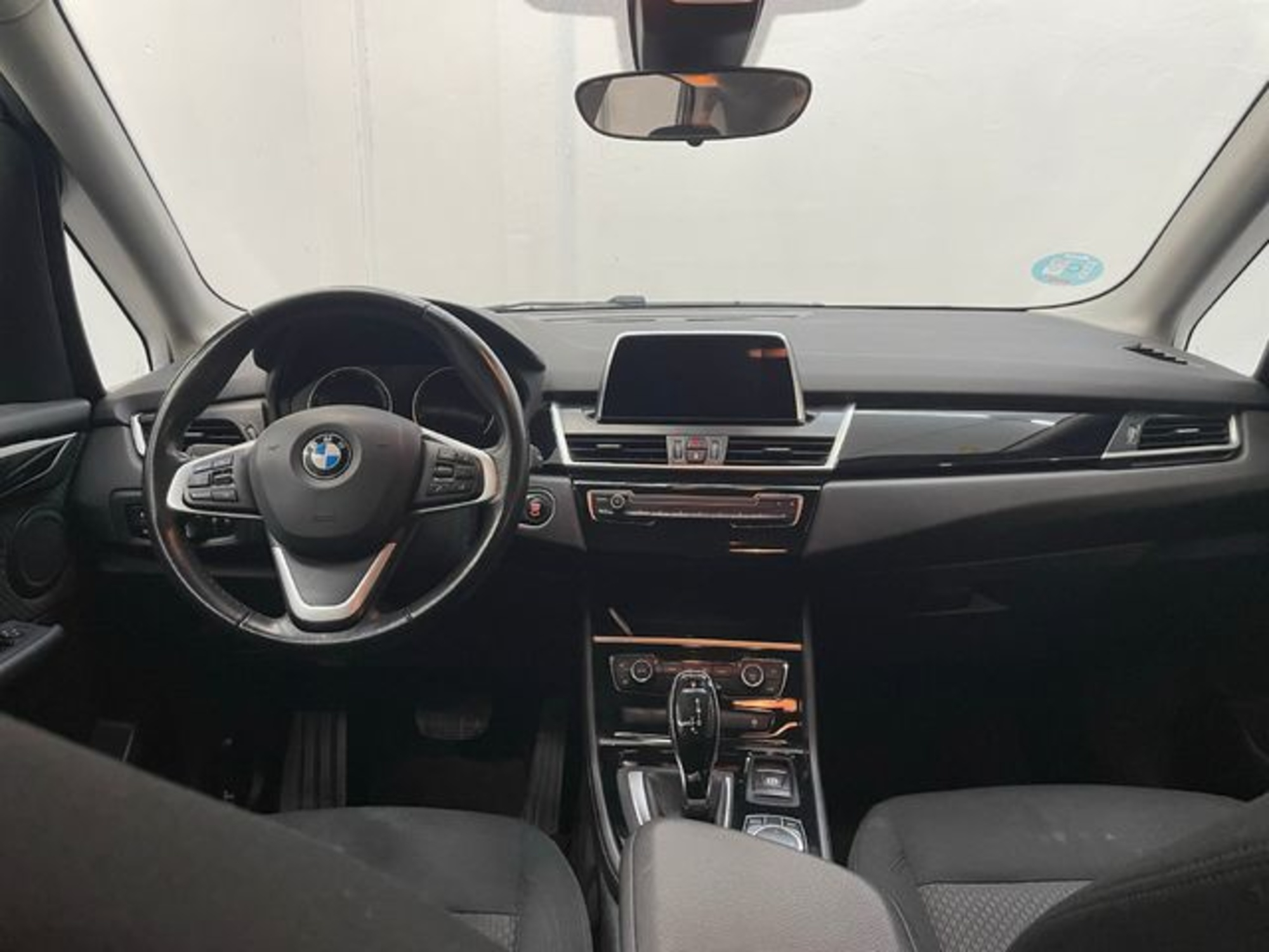Renting BMW Serie 2 218d Gran Tourer 110 kW (150 CV) 1