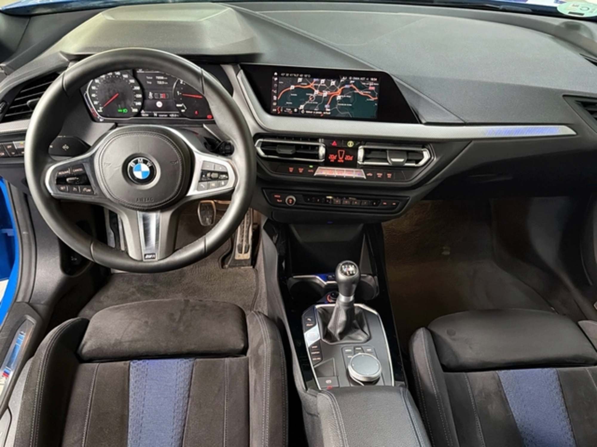 Renting BMW Serie 2 218i Gran Coupe 103 kW (140 CV) 1