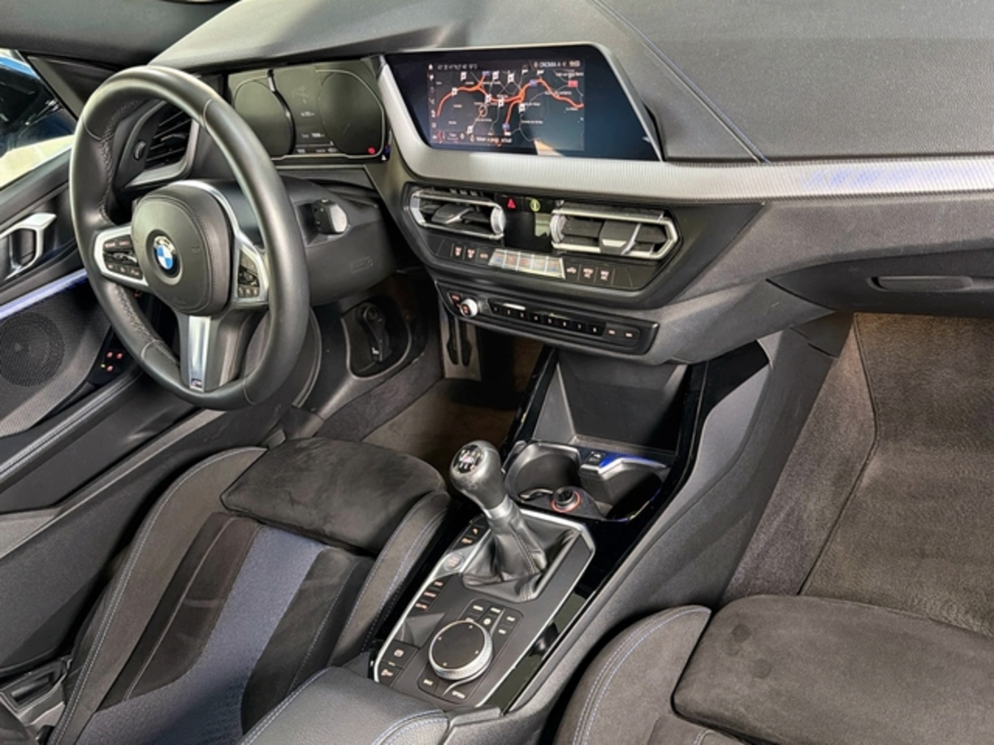 Renting BMW Serie 2 218i Gran Coupe 103 kW (140 CV) 1