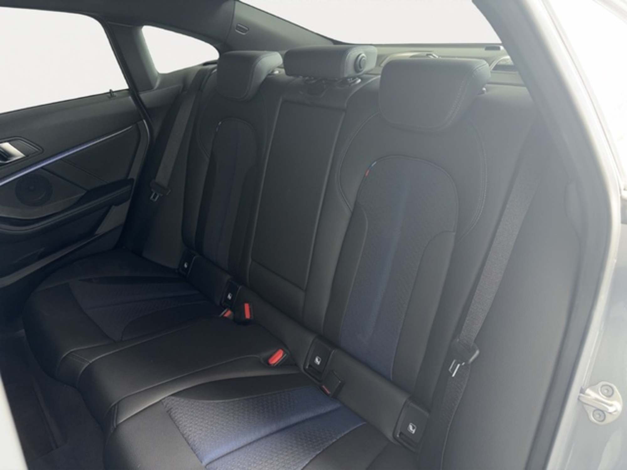 Renting BMW Serie 2 220d Gran Coupe 140 kW (190 CV) 1