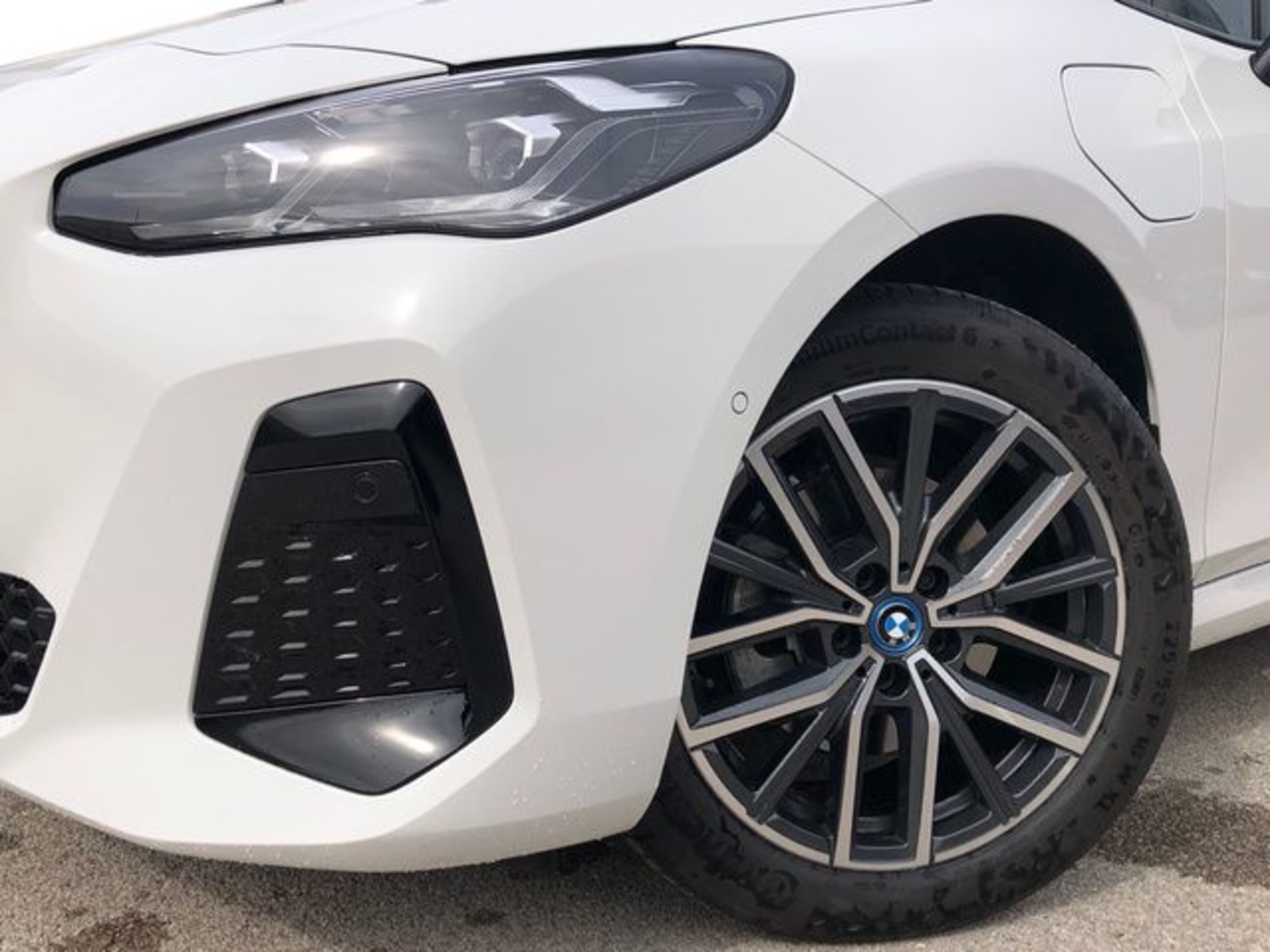 Renting BMW Serie 2 225e xDrive Active Tourer 180 kW (245 CV) 7