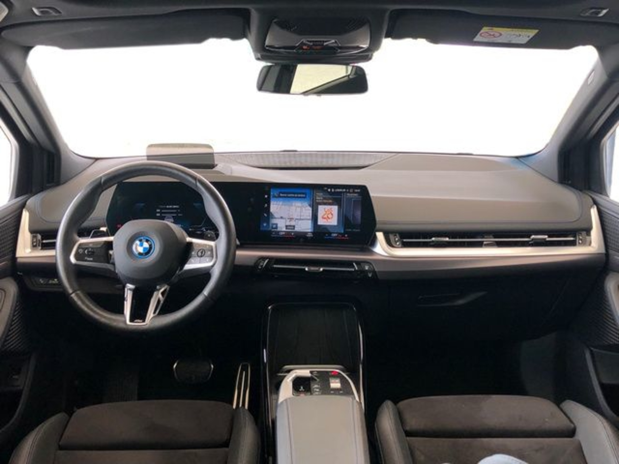 Renting BMW Serie 2 225e xDrive Active Tourer 180 kW (245 CV) 7