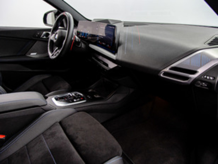Renting BMW Serie 2 M235i xDrive Gran Coupe 221 kW (300 CV) 1