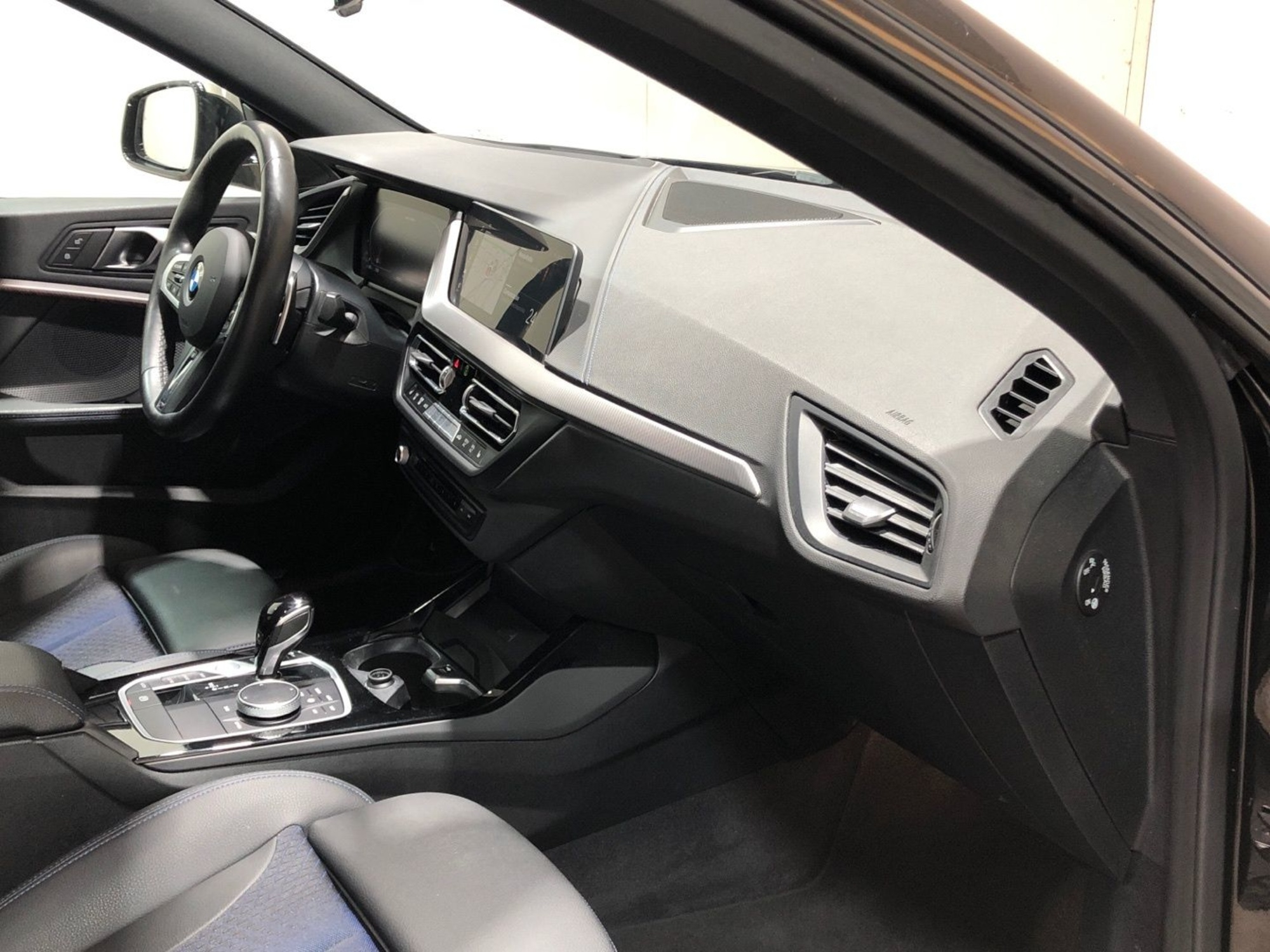 Renting BMW Serie 2 M235i xDrive Gran Coupe 225 kW (306 CV)