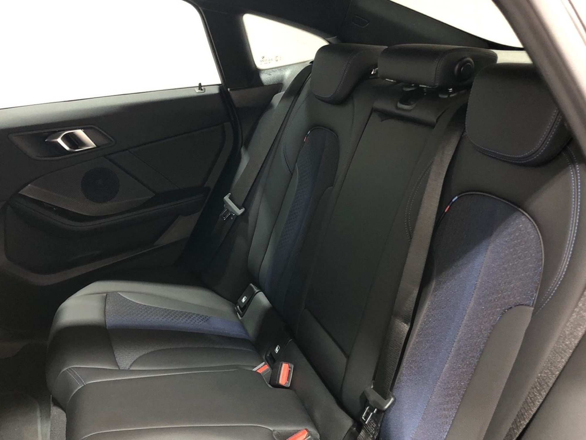 Renting BMW Serie 2 M235i xDrive Gran Coupe 225 kW (306 CV)