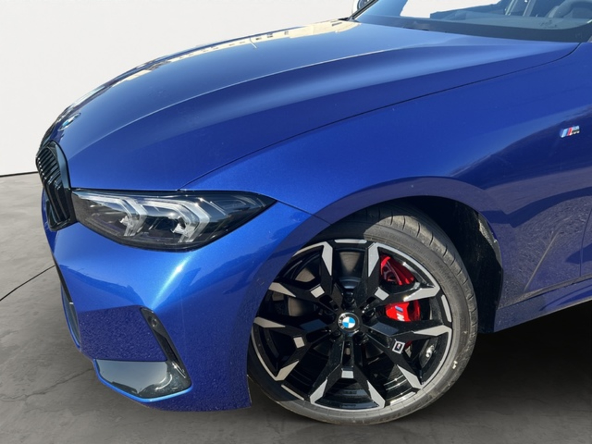 Renting BMW Serie 3 318d 110 kW (150 CV) 11 3