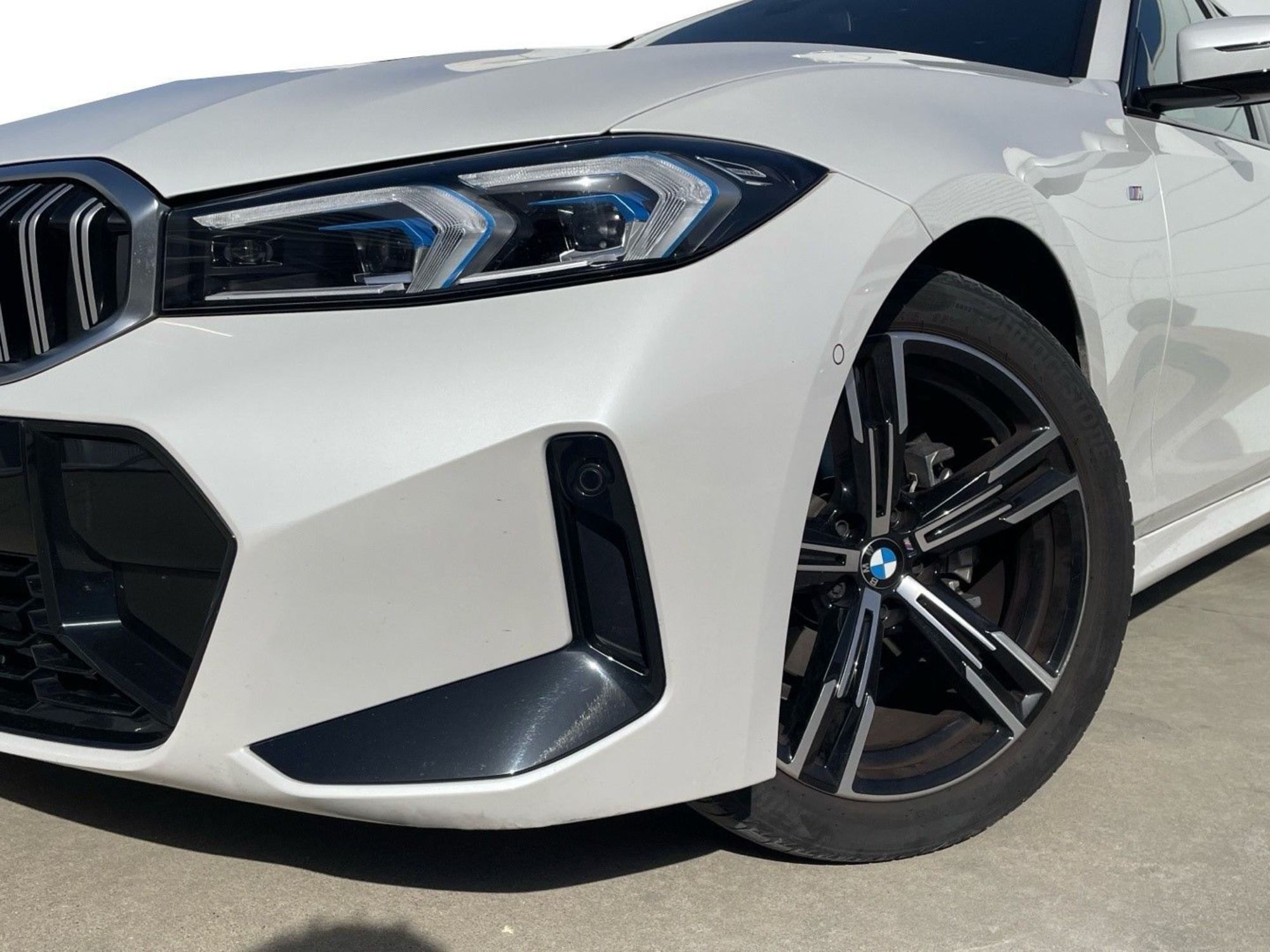 Renting BMW Serie 3 318d 110 kW (150 CV) 31