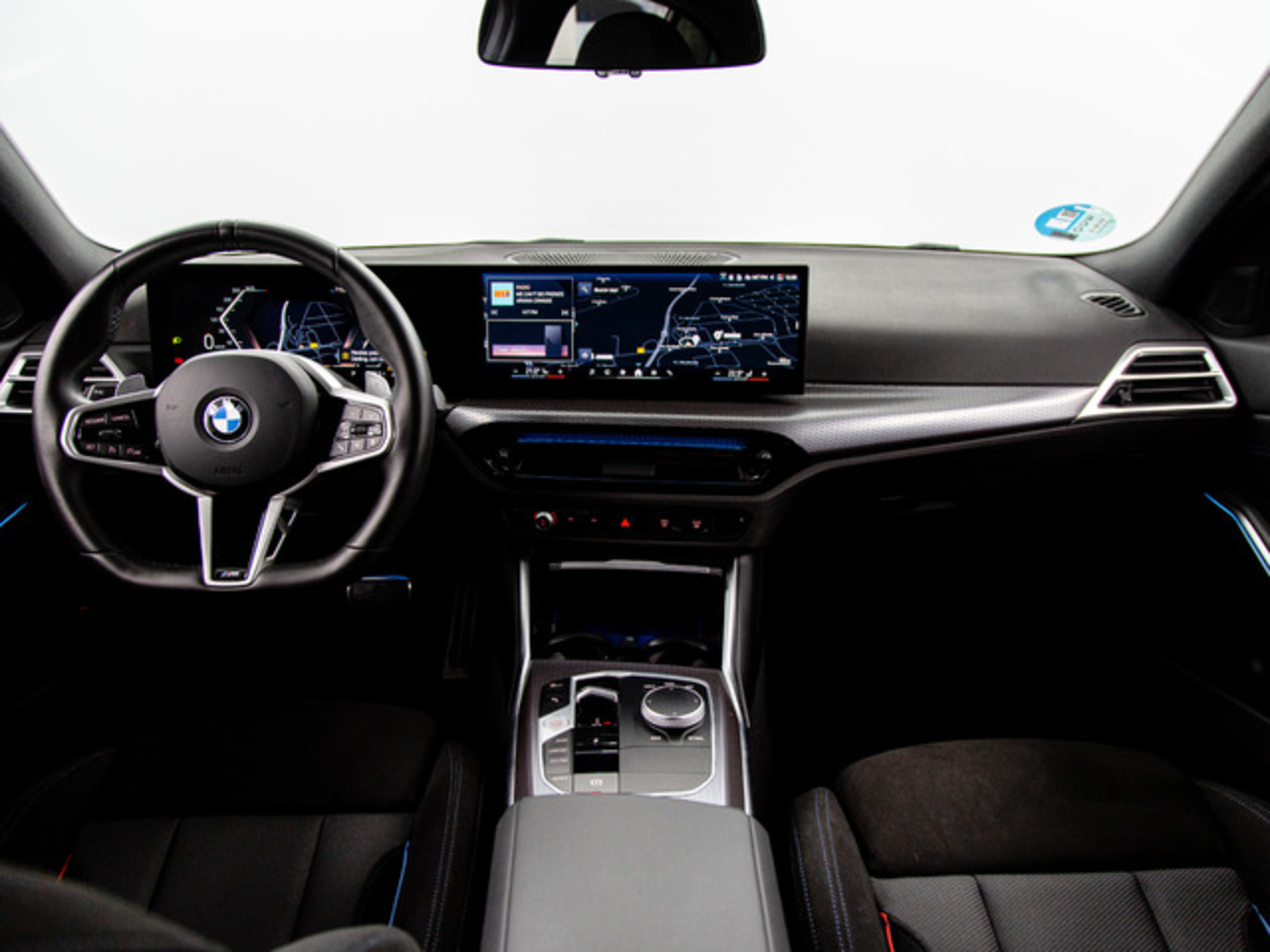 Renting BMW Serie 3 318d 110 kW (150 CV) 1