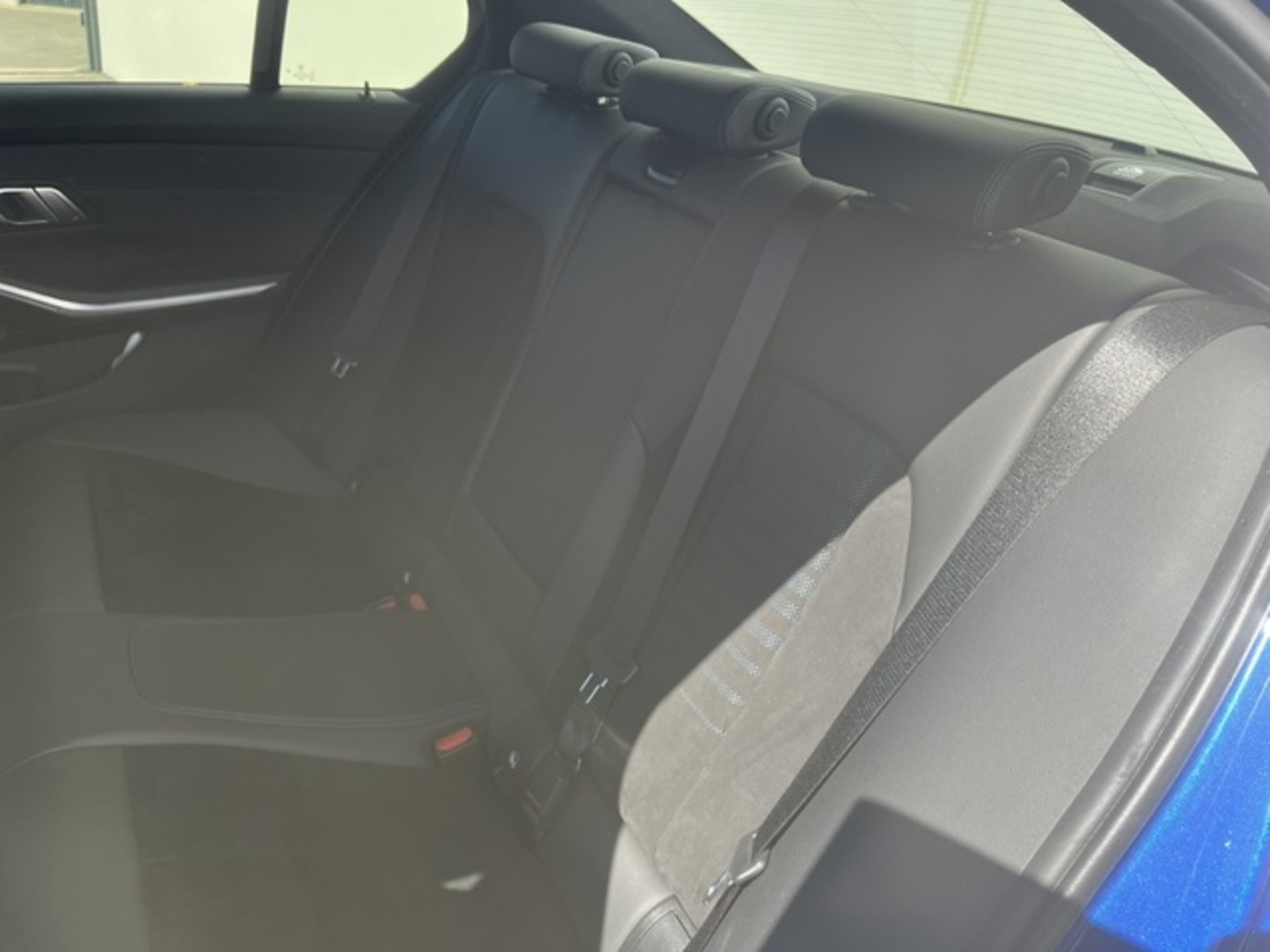 Renting BMW Serie 3 318d 110 kW (150 CV) 15