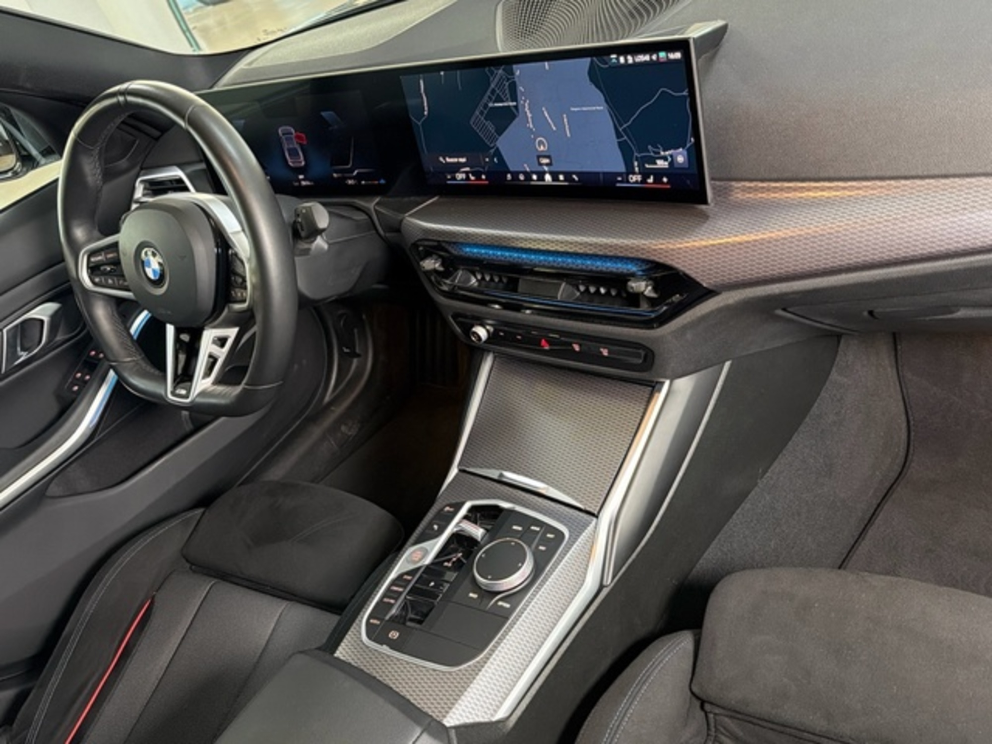 Renting BMW Serie 3 318d 110 kW (150 CV) 22