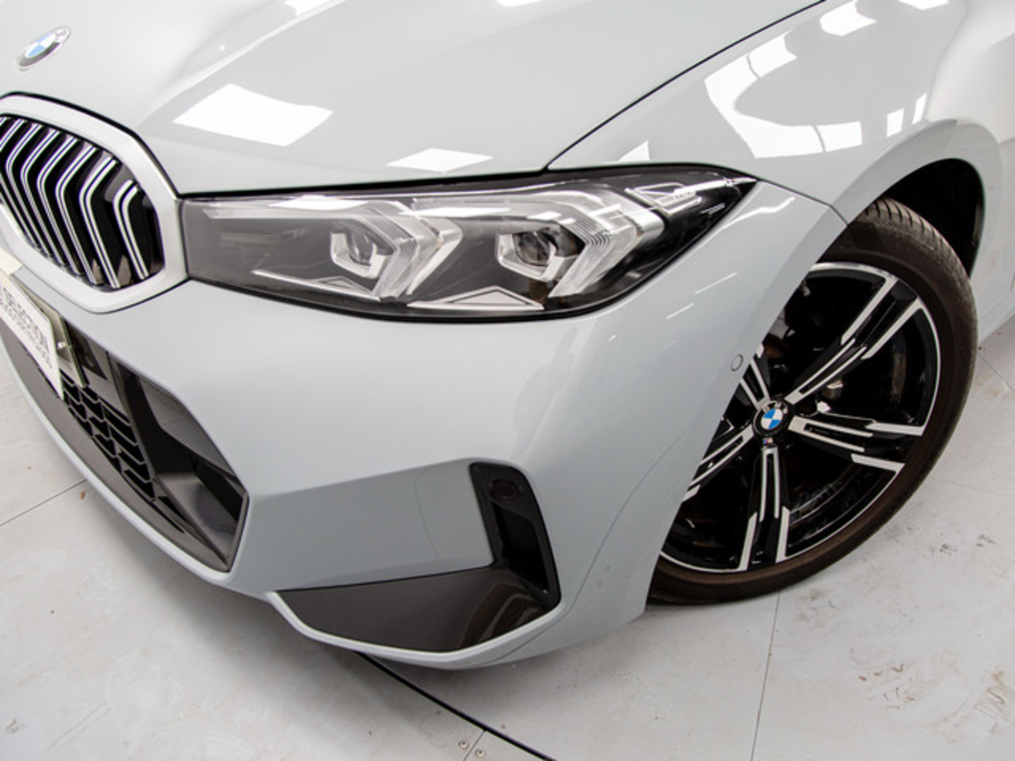 Renting BMW Serie 3 318d 110 kW (150 CV) 23