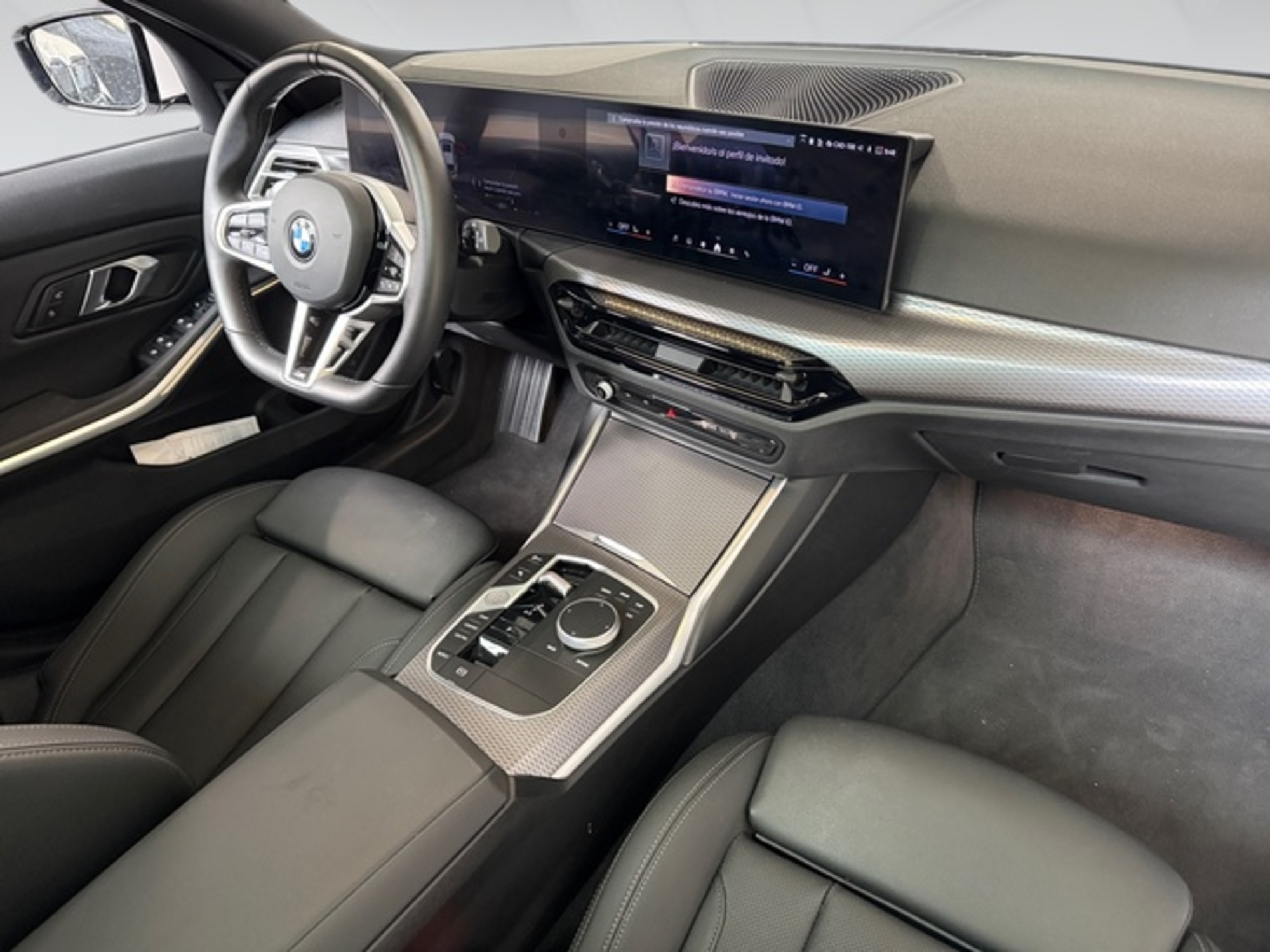 Renting BMW Serie 3 318d Touring 110 kW (150 CV) 6 3