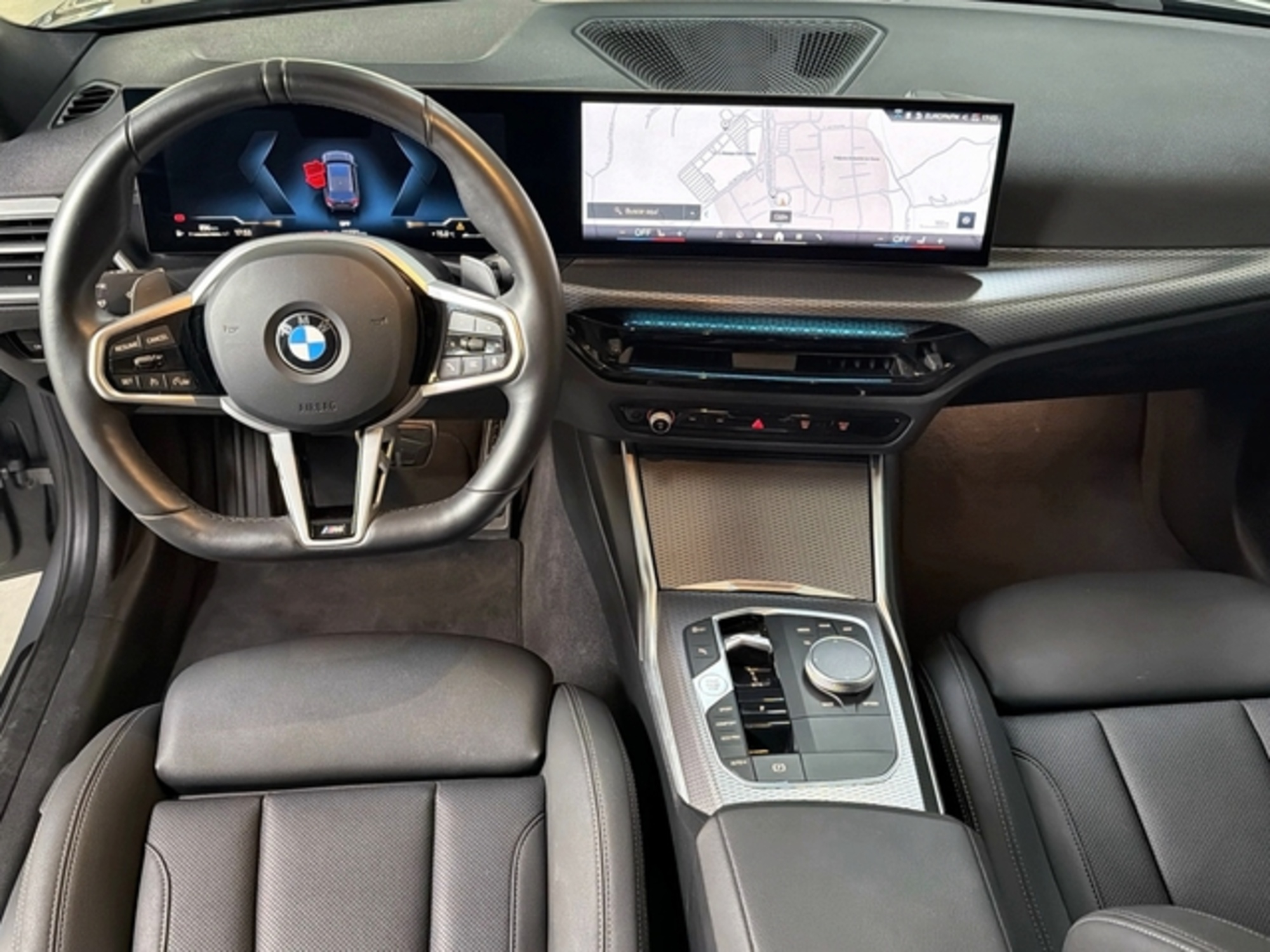Renting BMW Serie 3 318d Touring 110 kW (150 CV) 6 4