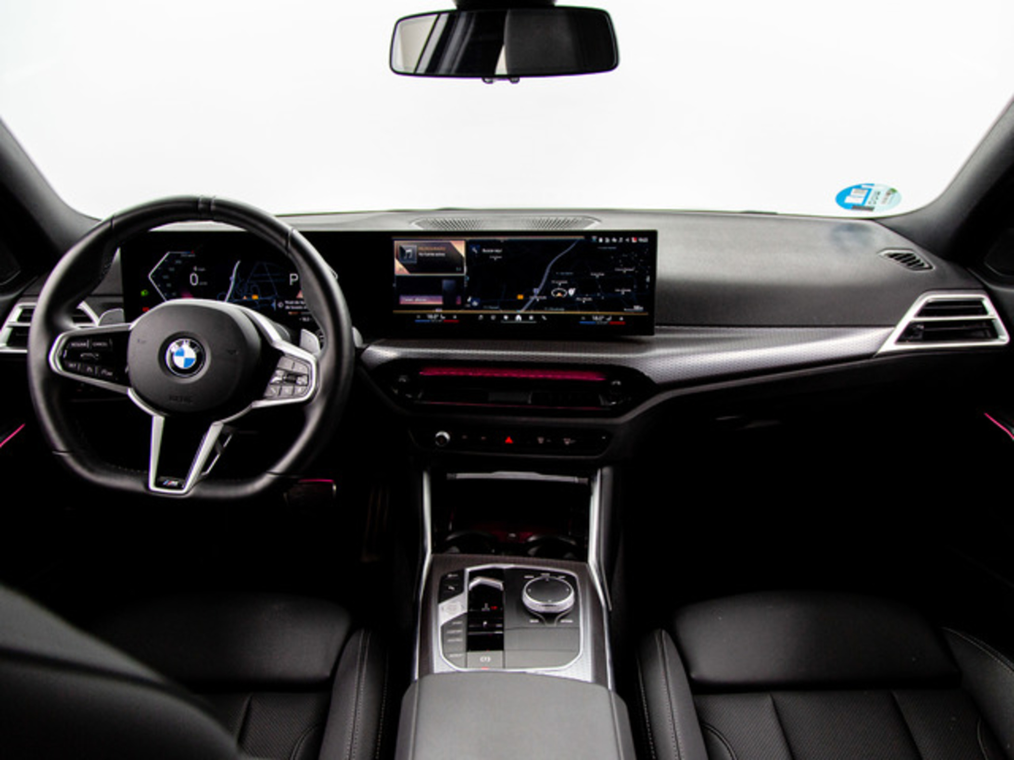 Renting BMW Serie 3 318d Touring 110 kW (150 CV) 6 5