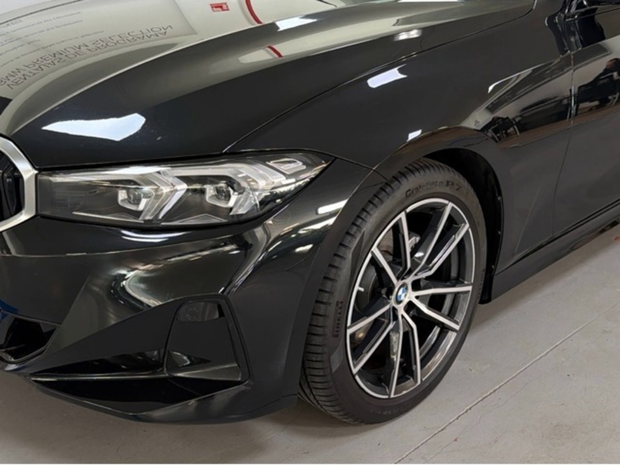 Renting BMW Serie 3 320d 140 kW (190 CV) 1 2