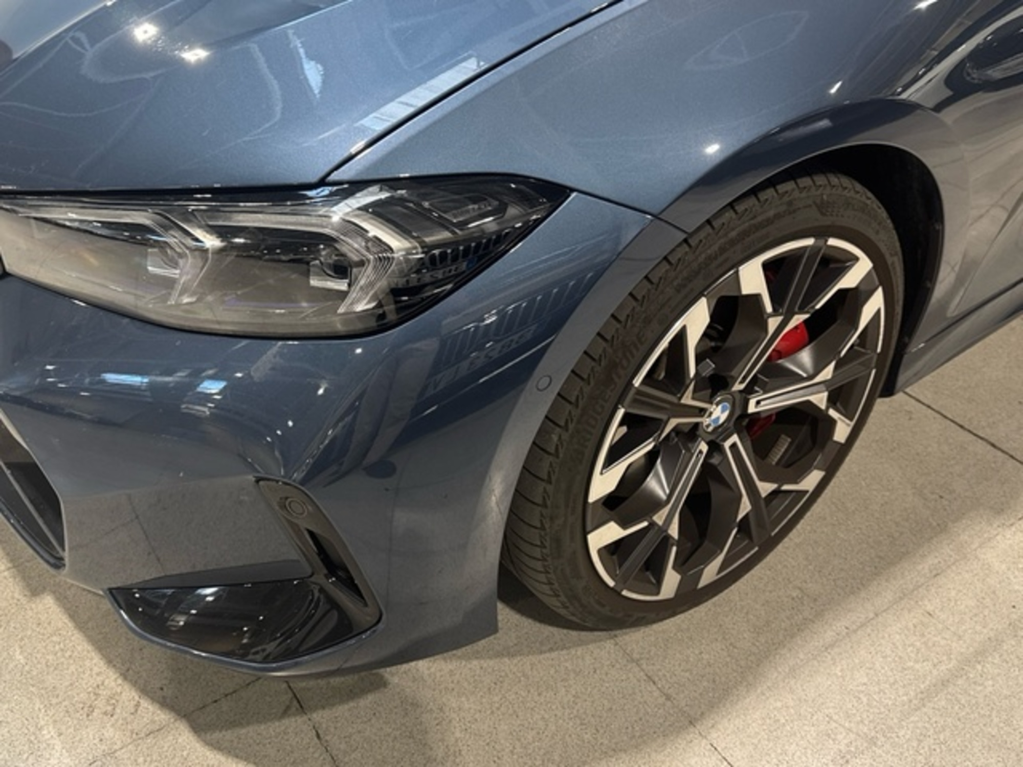 Renting BMW Serie 3 320d 140 kW (190 CV) 2 2