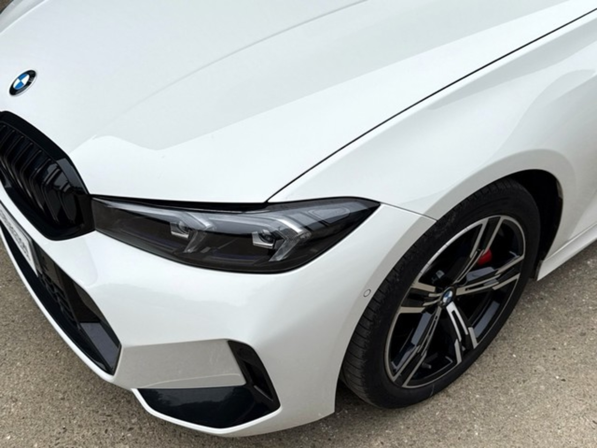 Renting BMW Serie 3 320d 140 kW (190 CV) 5 4