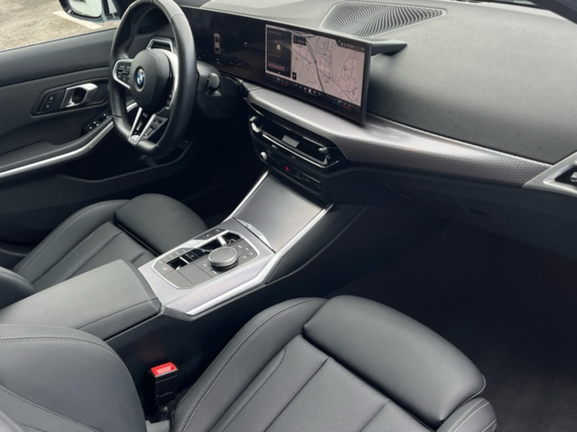Renting BMW Serie 3 320d Touring 140 kW (190 CV) 1 6