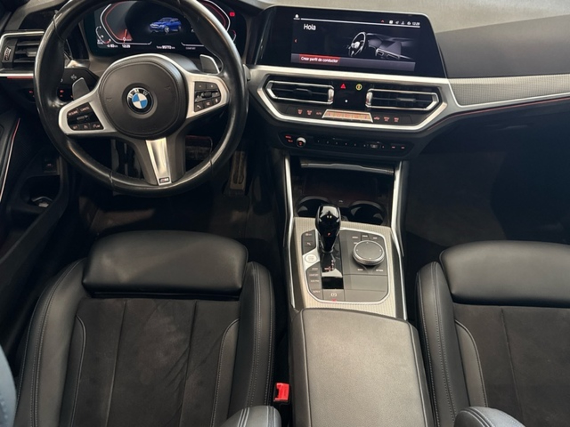 Renting BMW Serie 3 320d Touring 140 kW (190 CV) 1 4