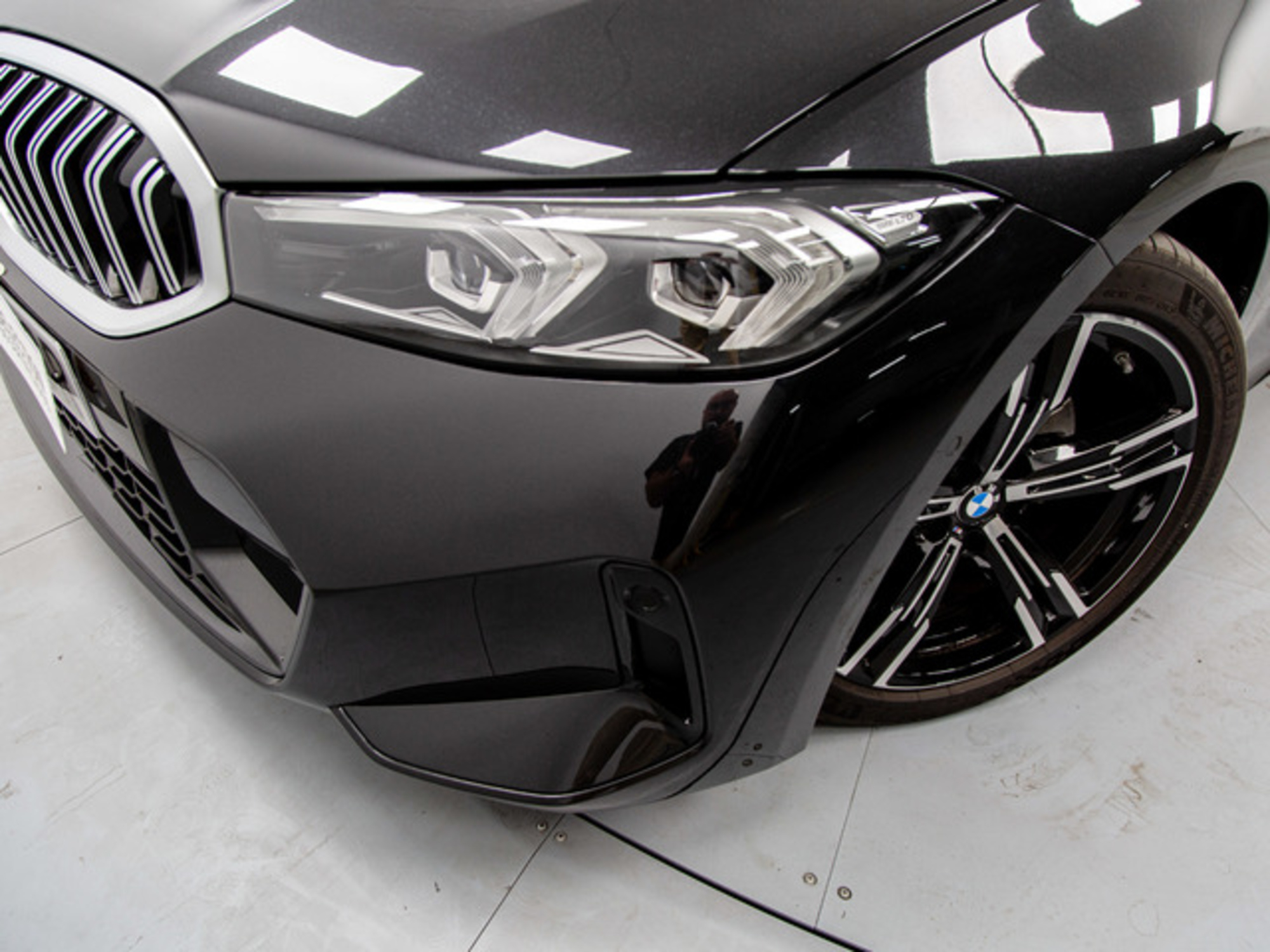 Renting BMW Serie 3 320d Touring 140 kW (190 CV) 2