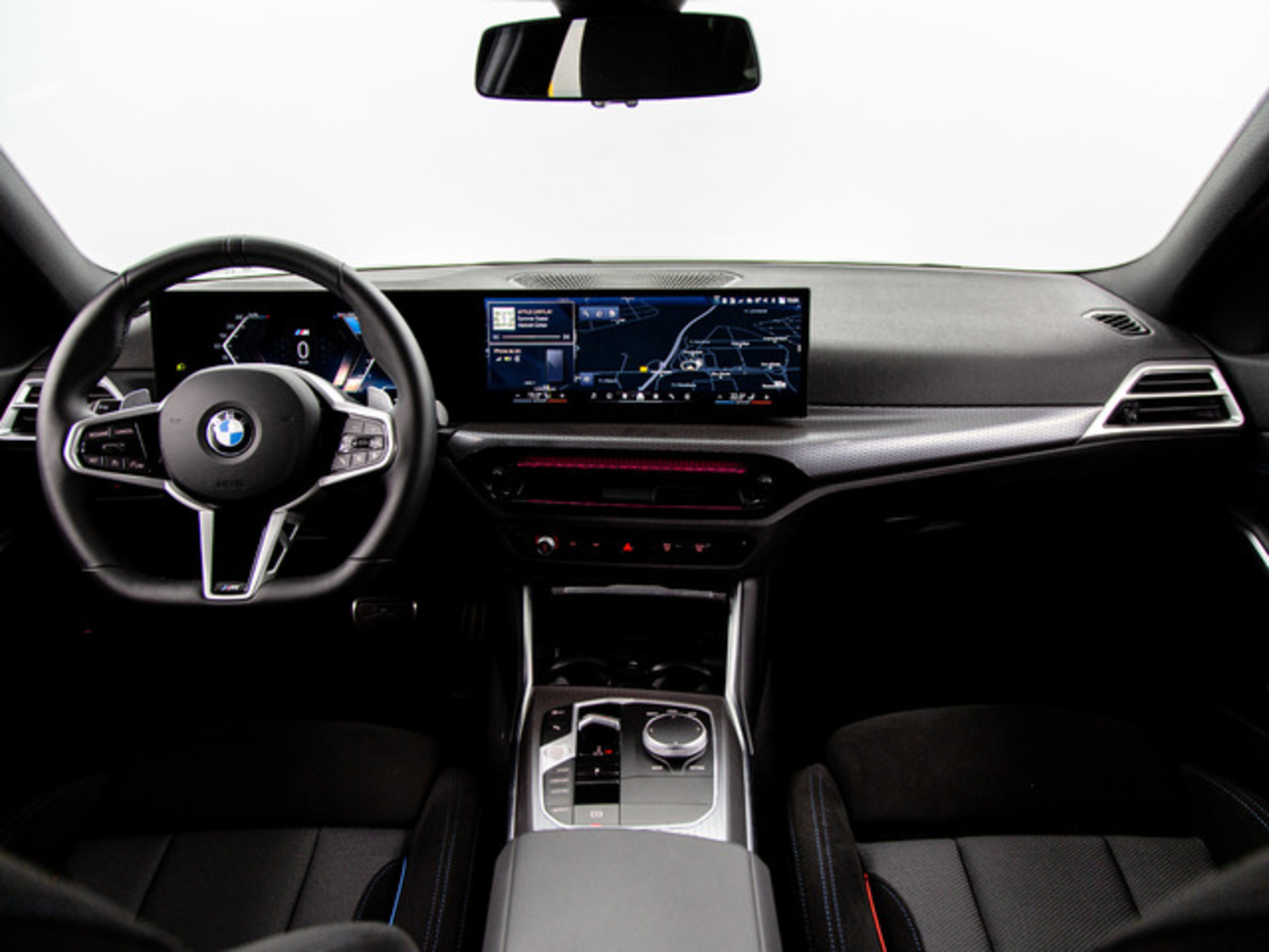 Renting BMW Serie 3 320d Touring 140 kW (190 CV) 2