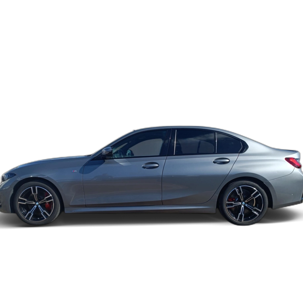 Renting BMW Serie 3 320i 135 kW (184 CV) 4