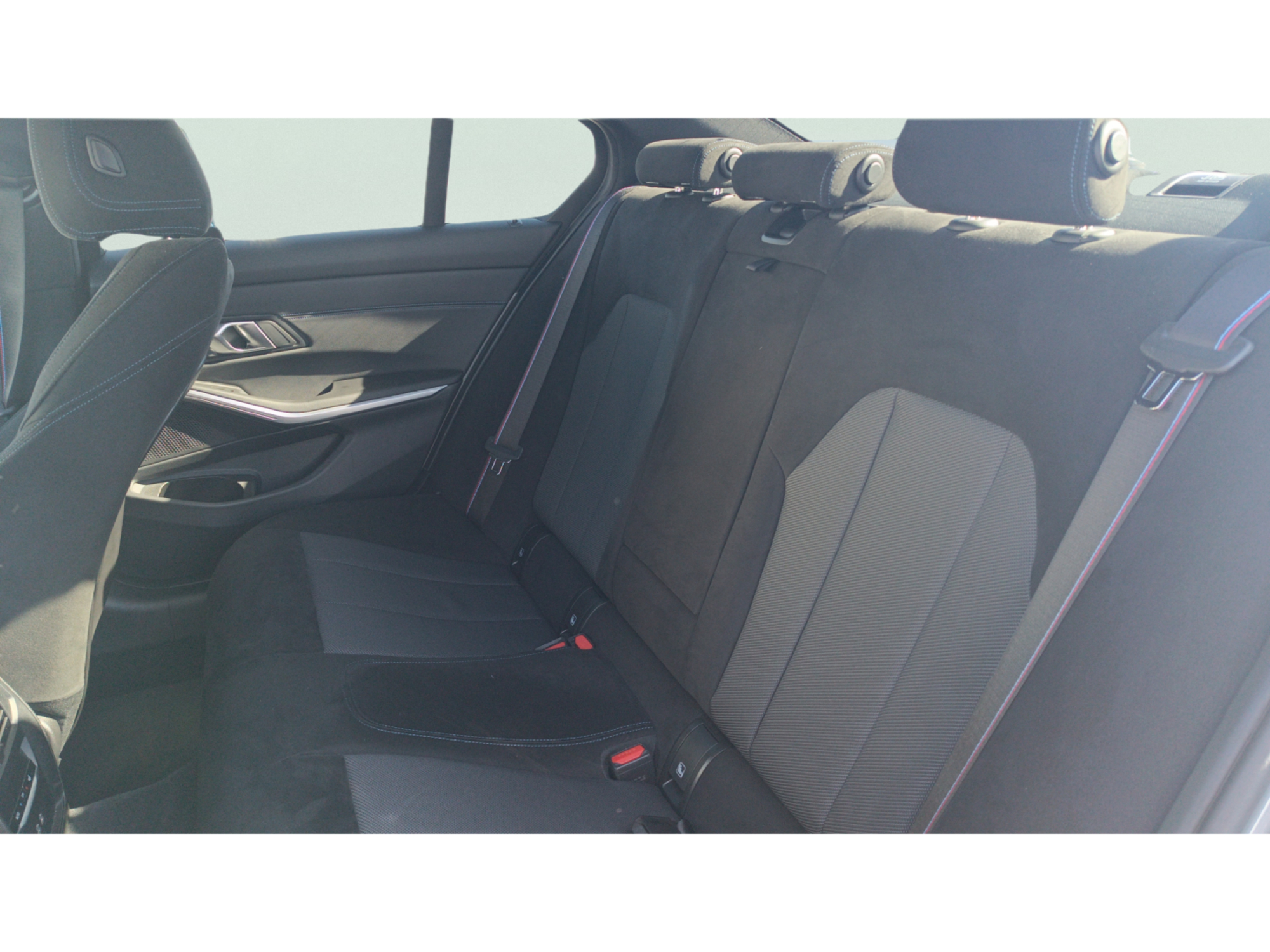 Renting BMW Serie 3 320i 135 kW (184 CV) 4