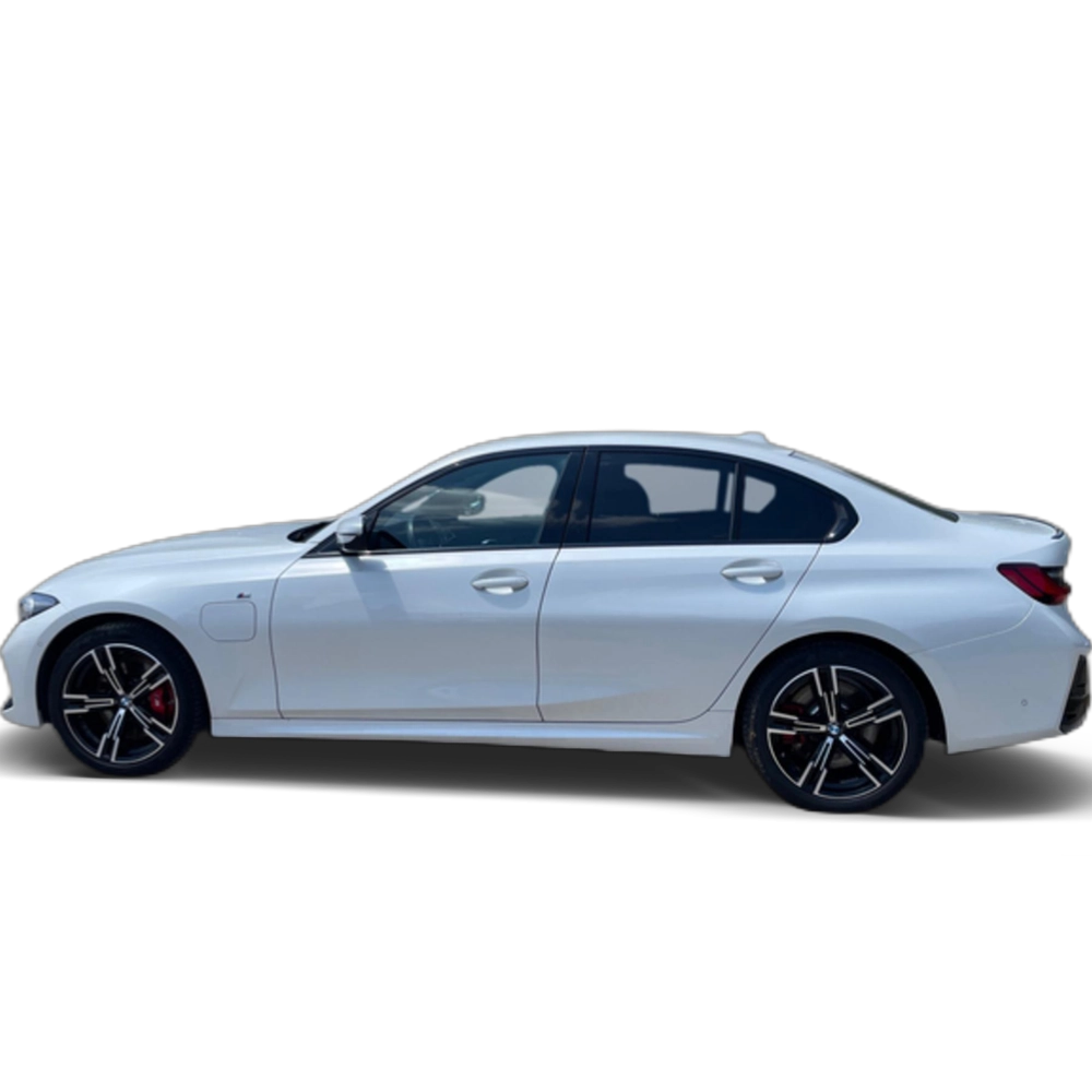 Renting BMW Serie 3 330e 215 kW (292 CV) 2 5